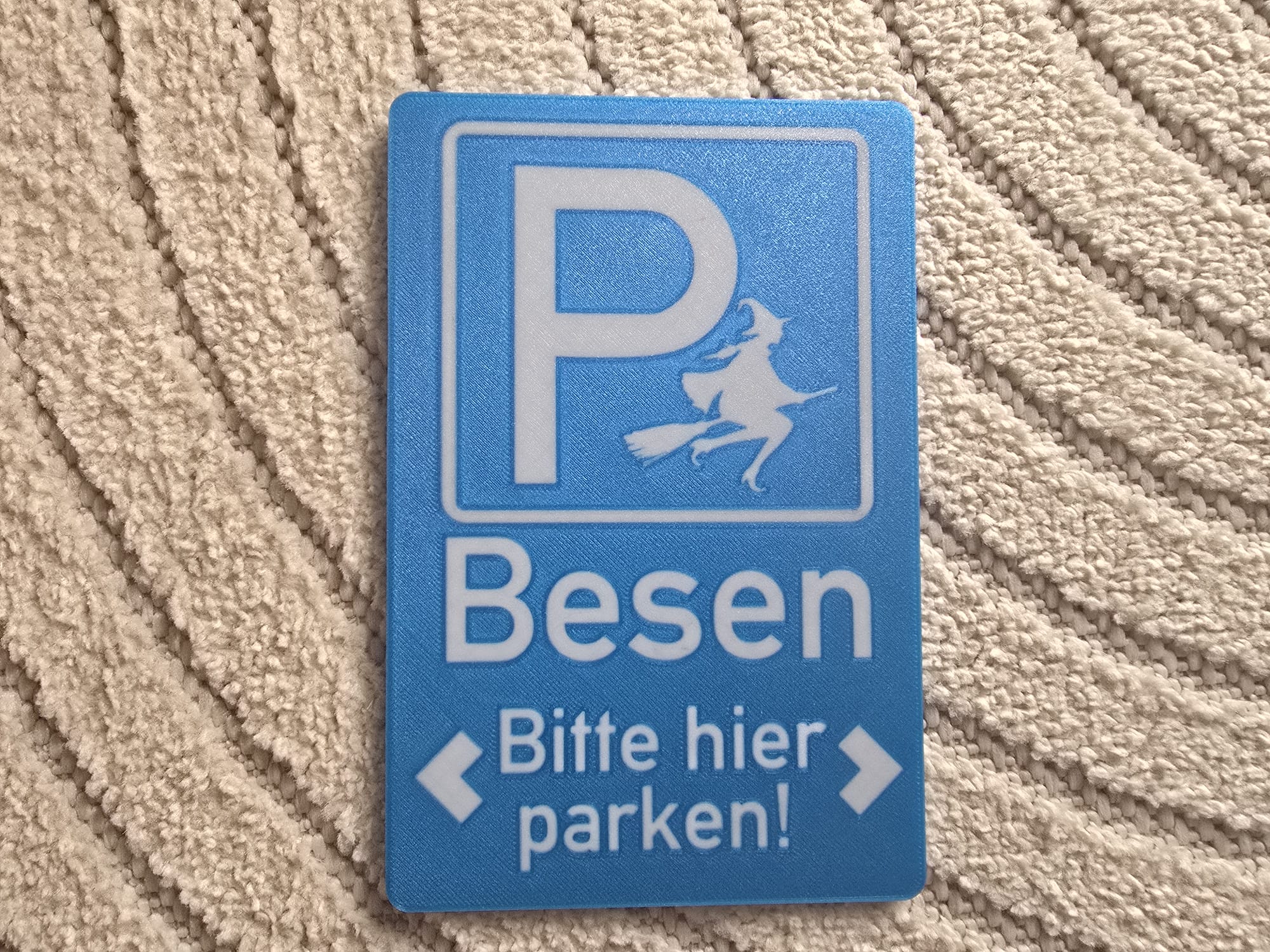 Parkplatz Schild Hexe Besen