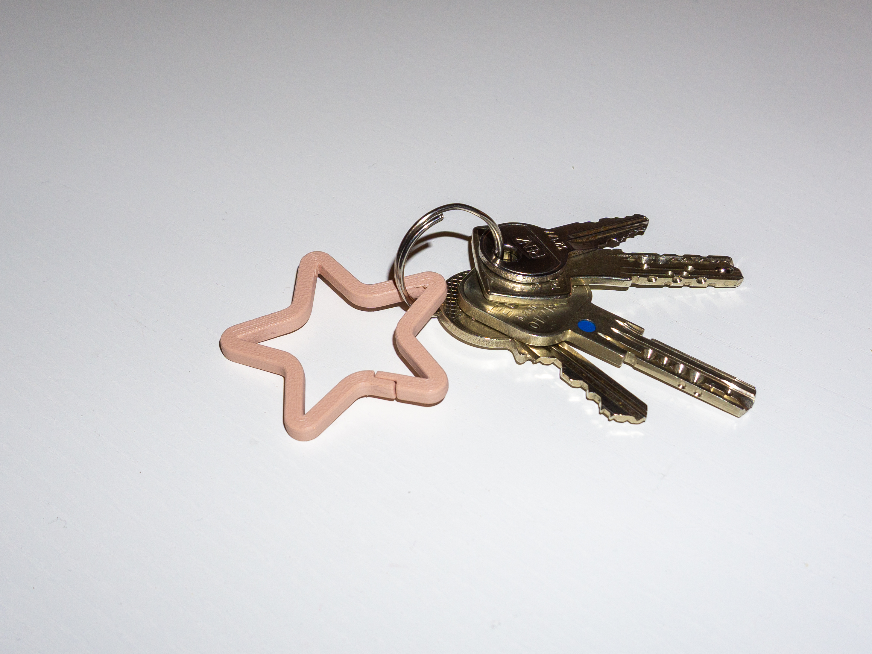 Star carabiner