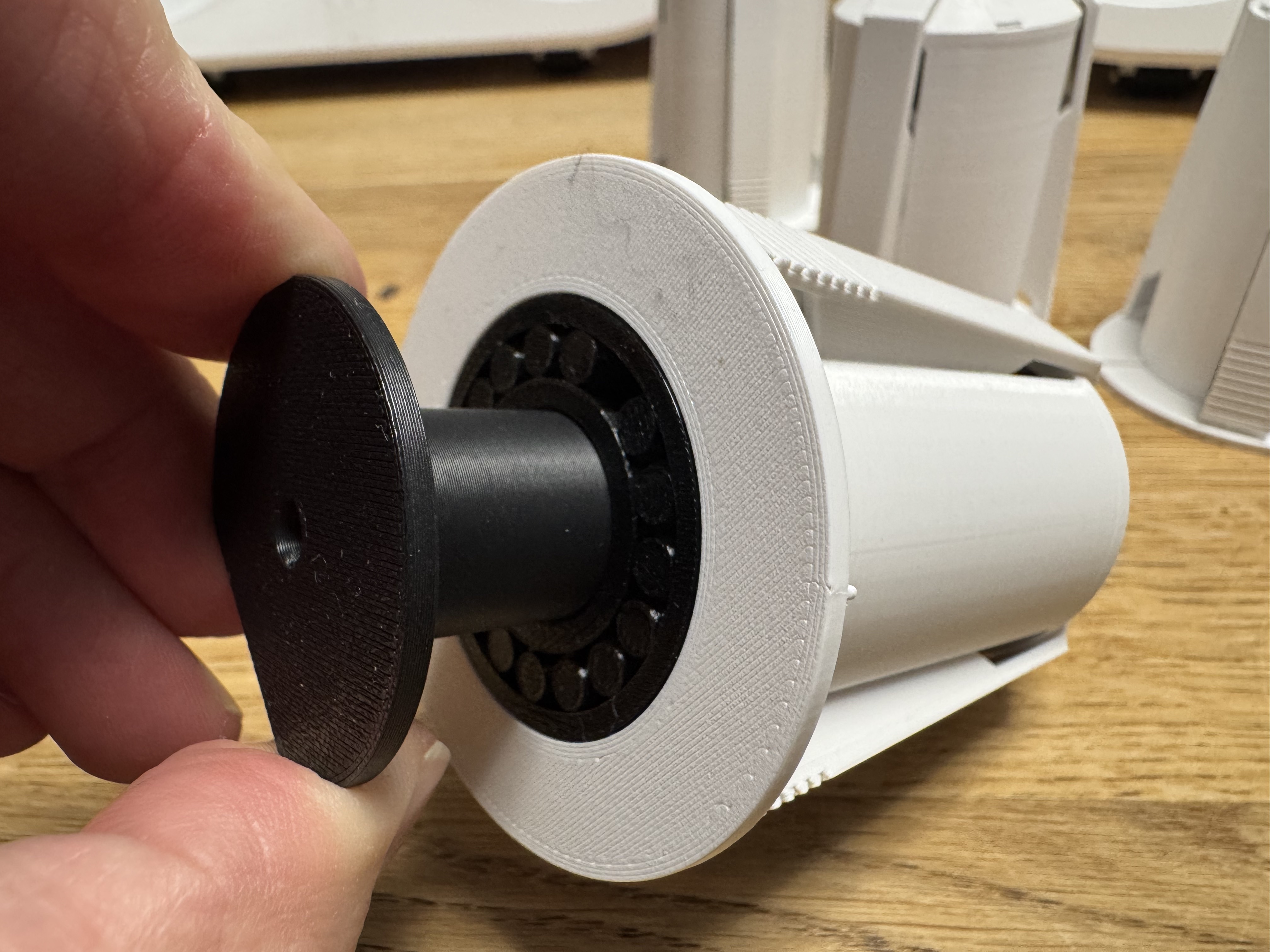 Snapmaker U1 Spool Holder for dry box — thumbnail 4