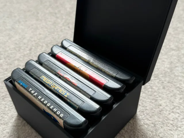 Megadrive/Genesis Game Cartridge Storage Box with Hinged Lid