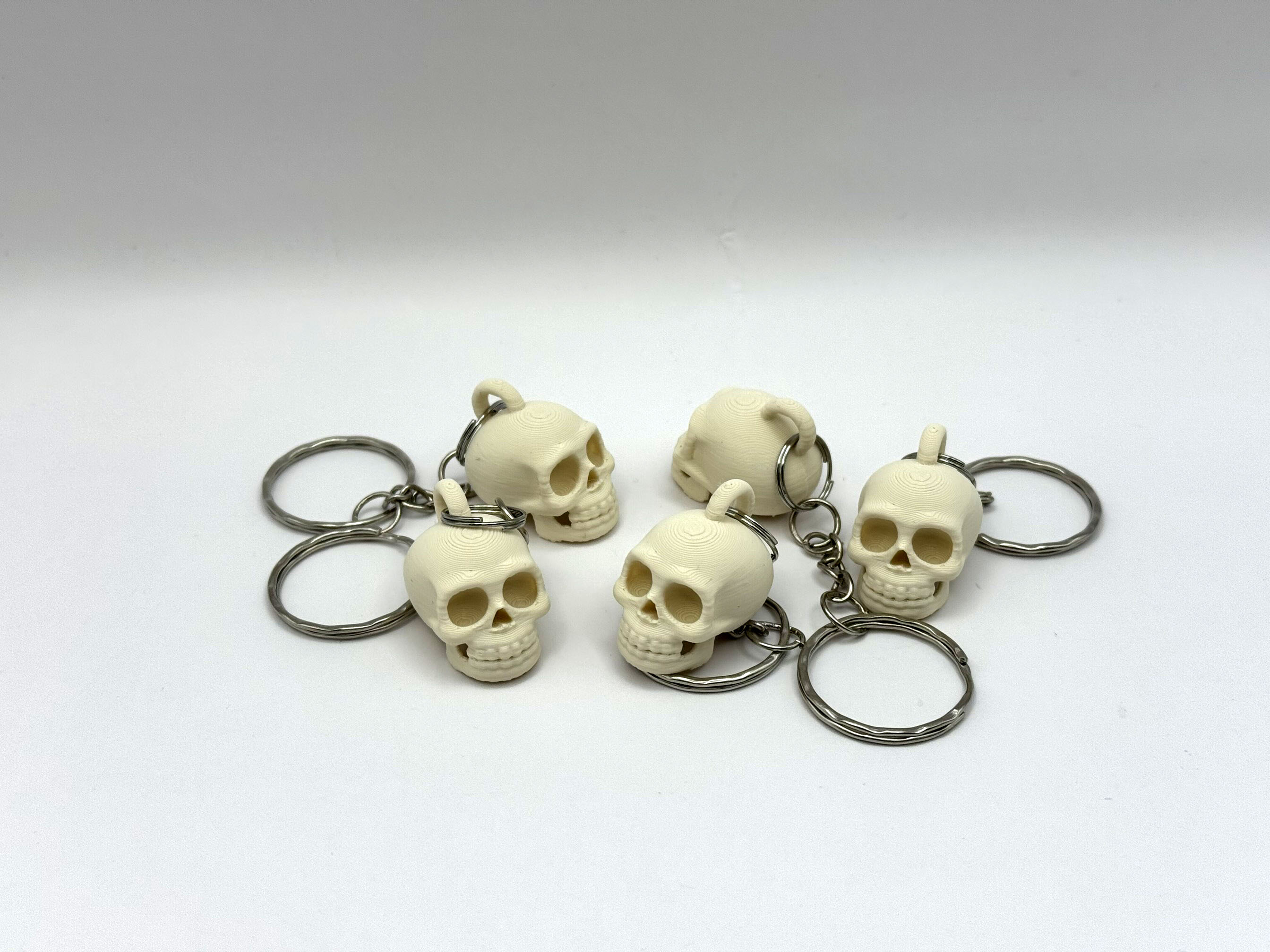 Miniatura 3 do modelo 3D Tiny Skull Keychain