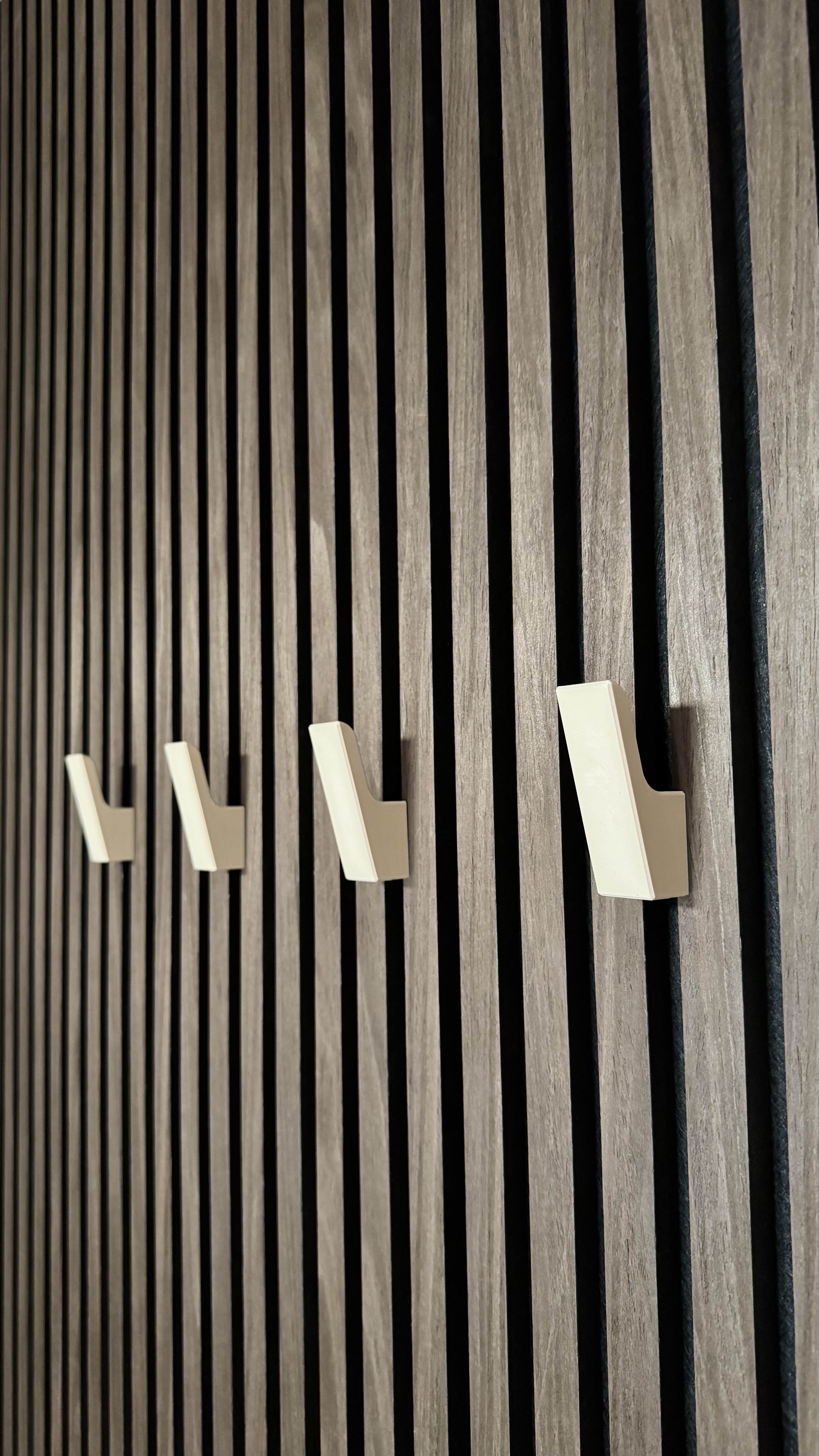 Miniatura 4 do modelo 3D Wall hook invisible screws