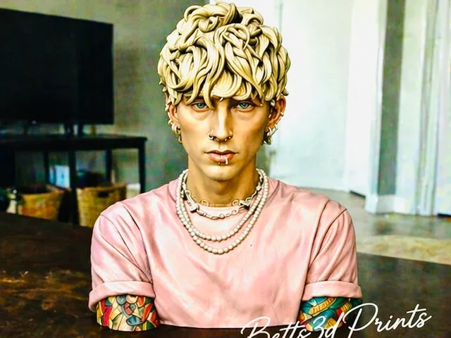 MGK Bust (Machine Gun Kelly)