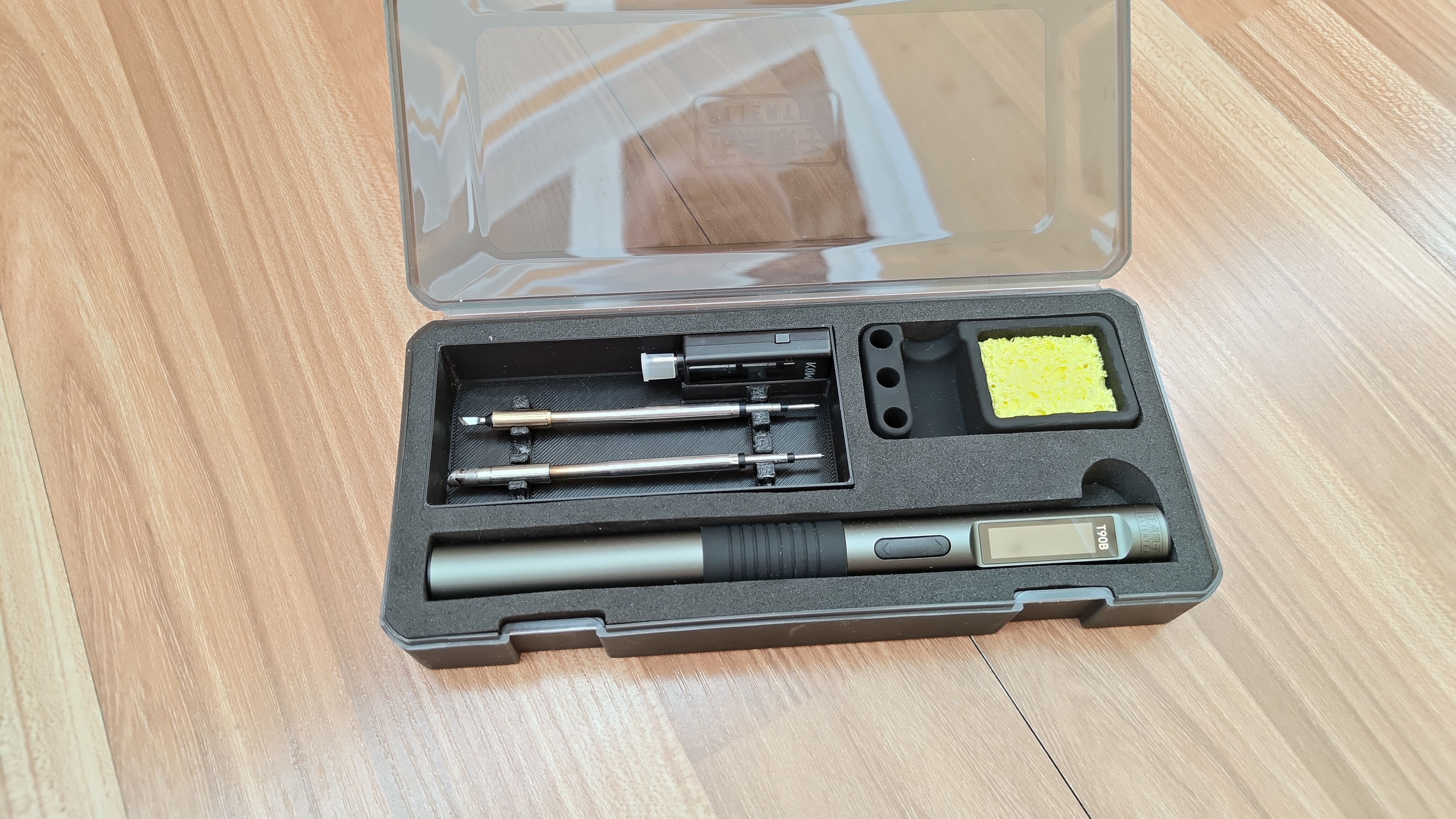 T-90 soldering tips case