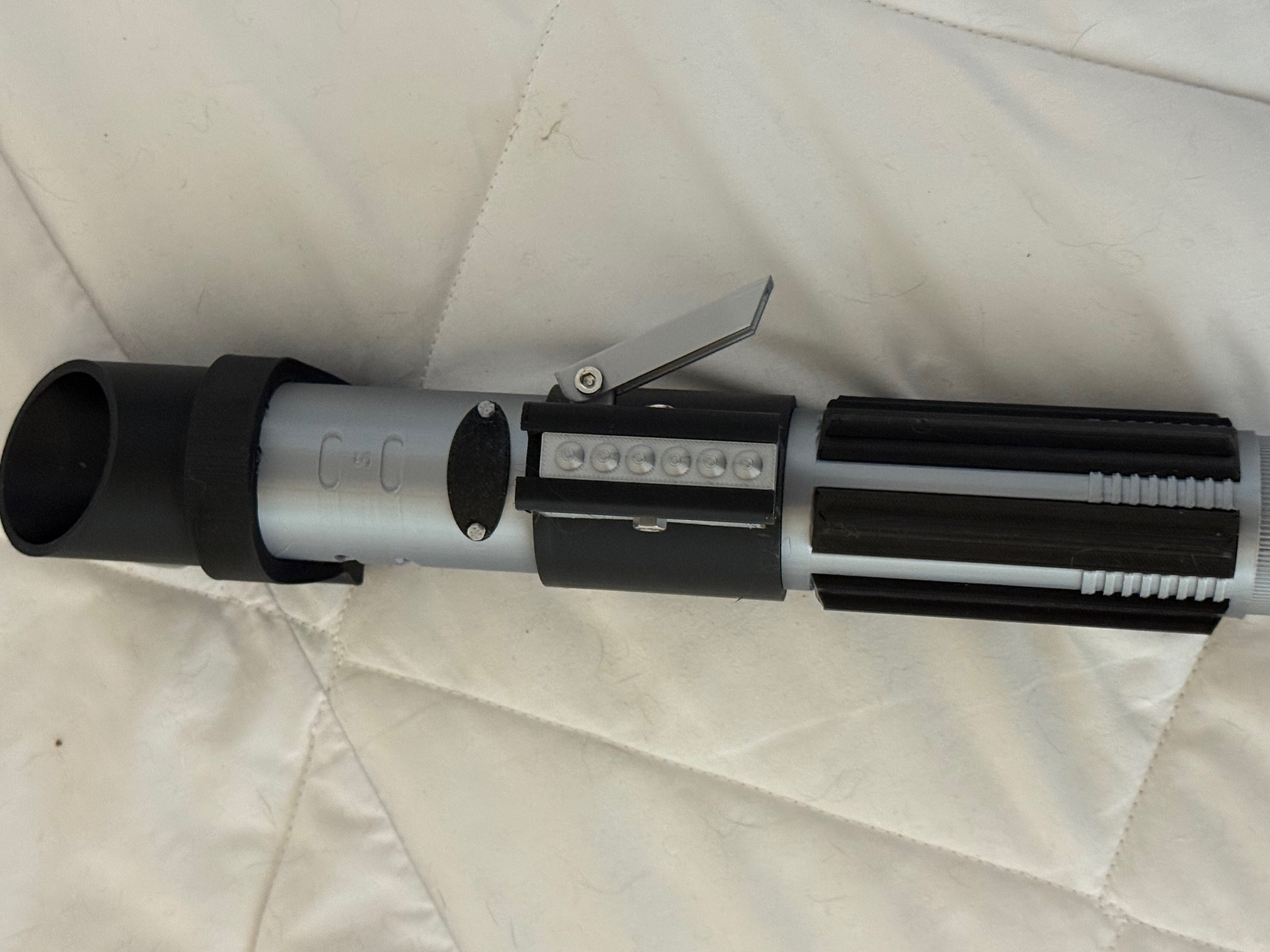 V6 Darth Vader locking Lightsaber — thumbnail 6