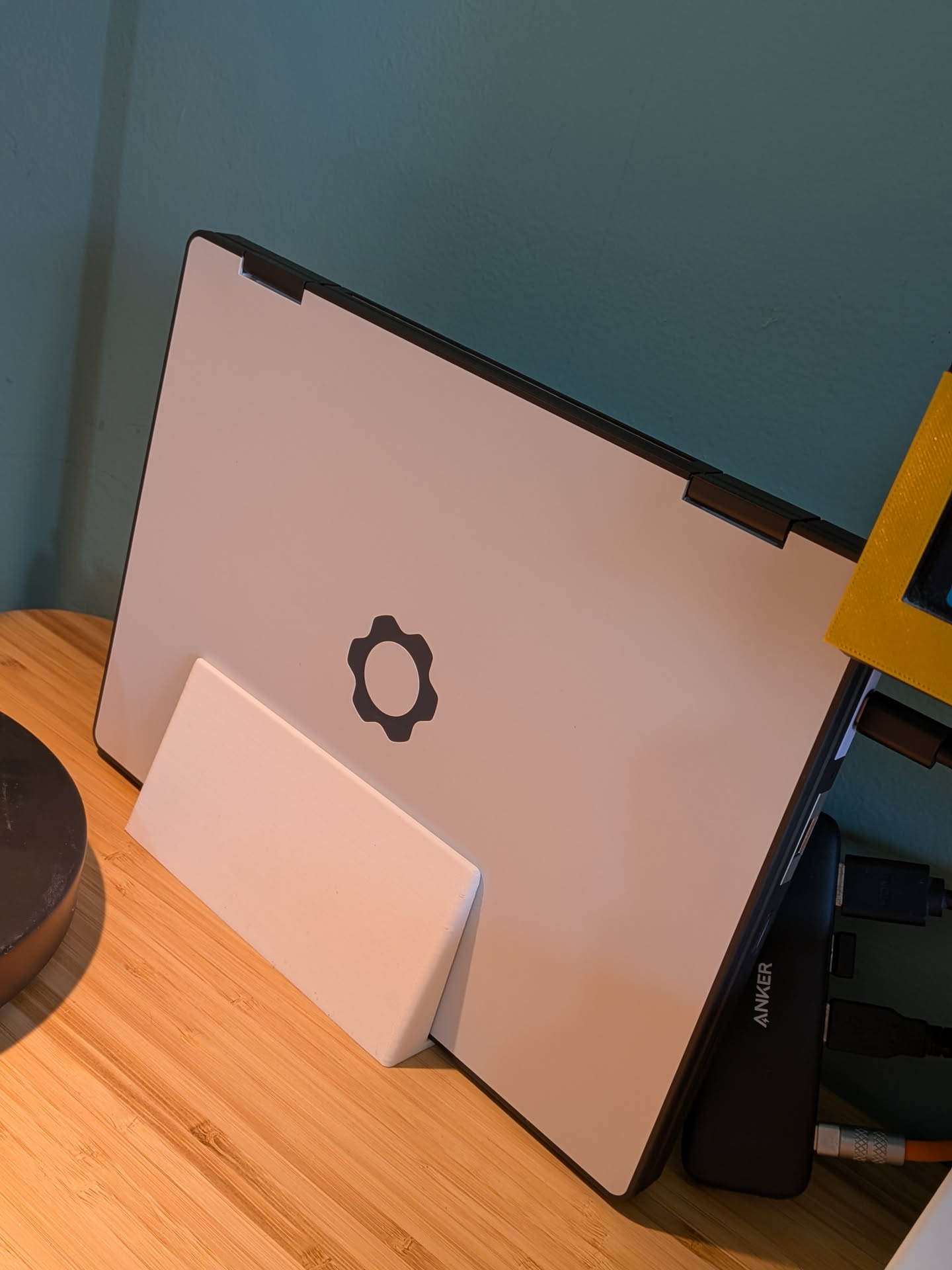 Framework 12 Dock