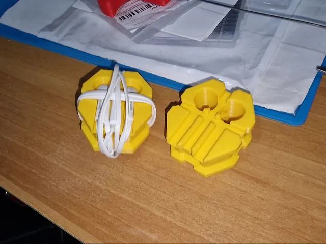 Earphone Holder