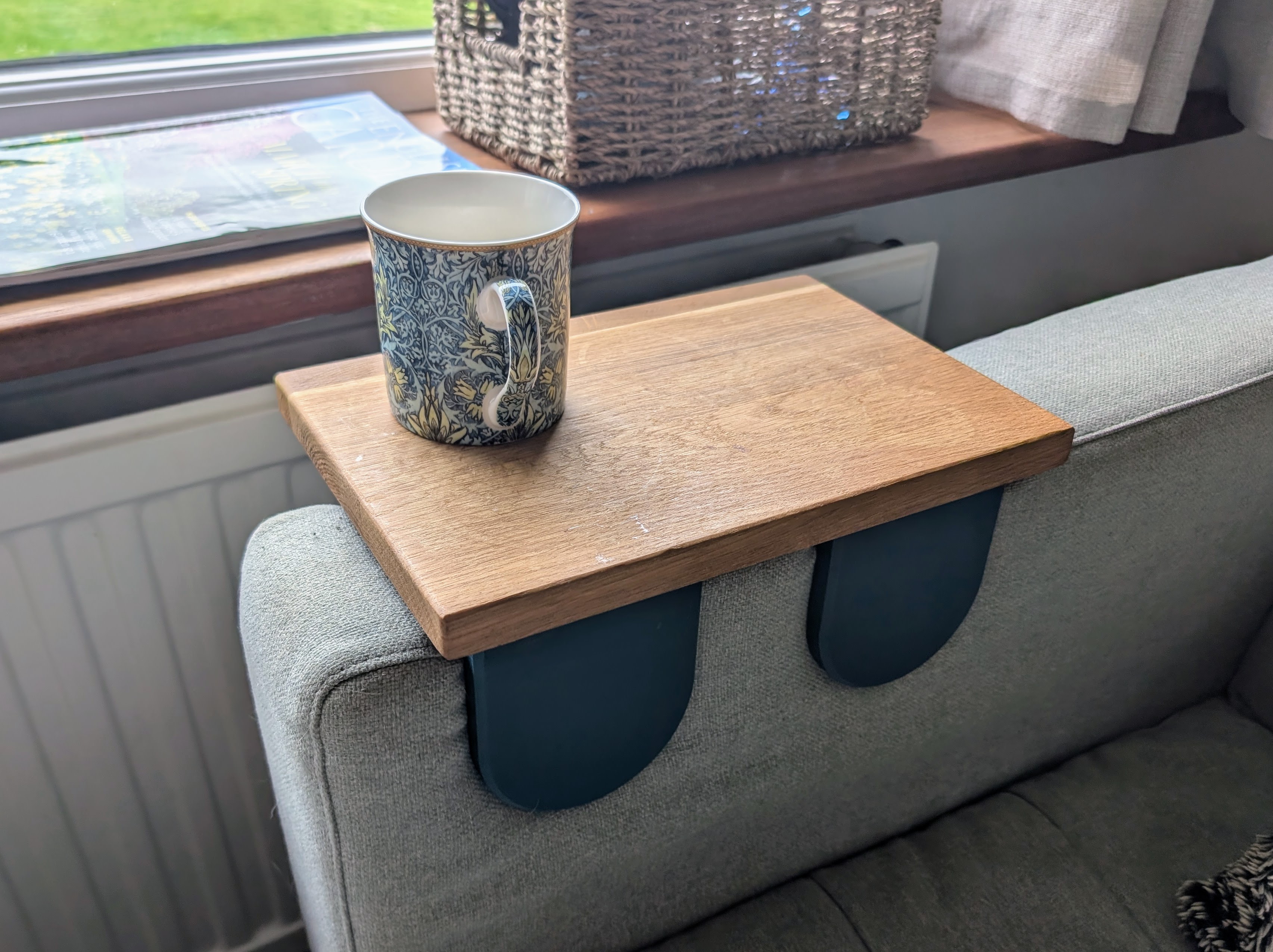 Sofa armrest table