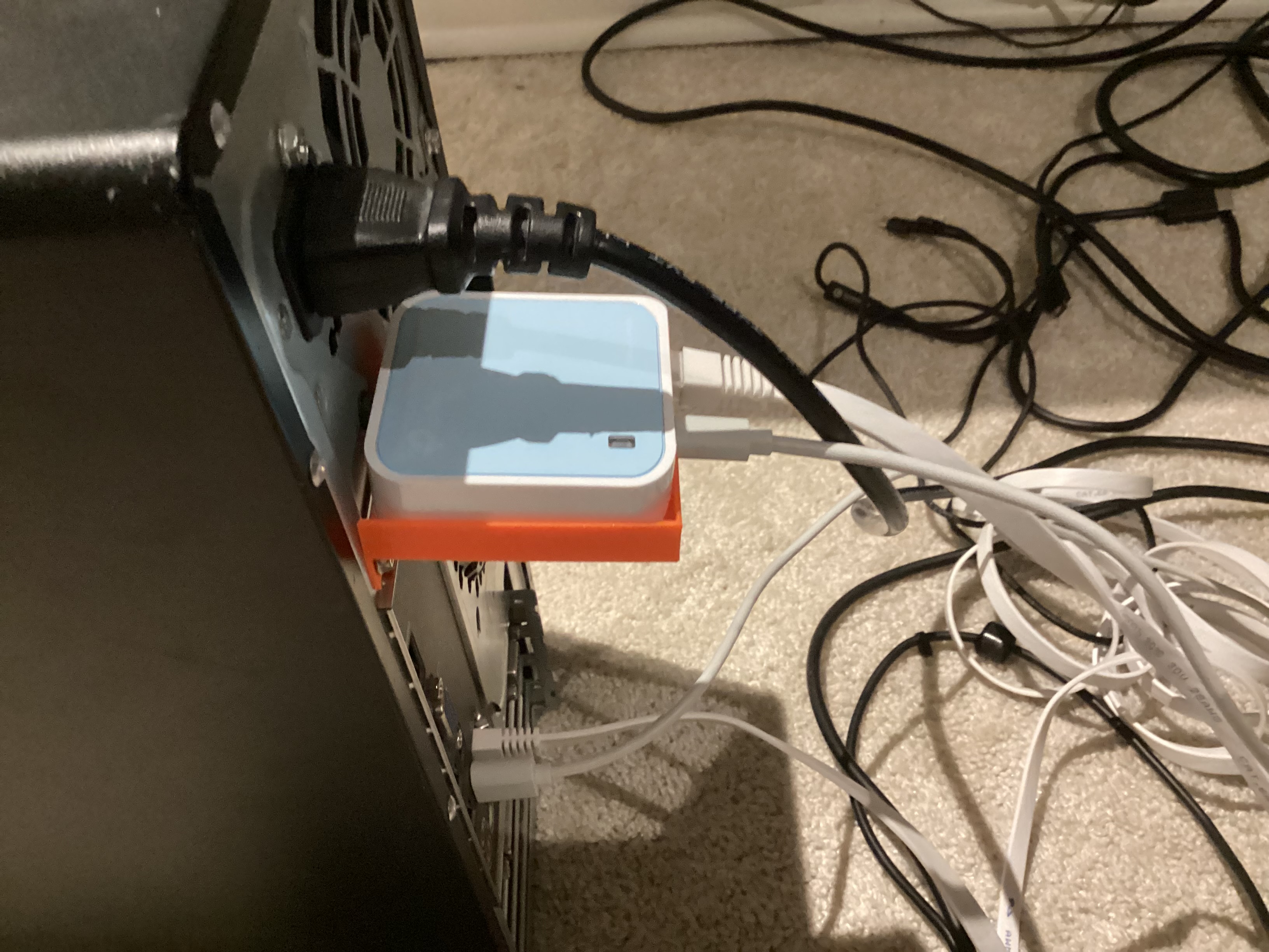 TPLink WR802N Holder