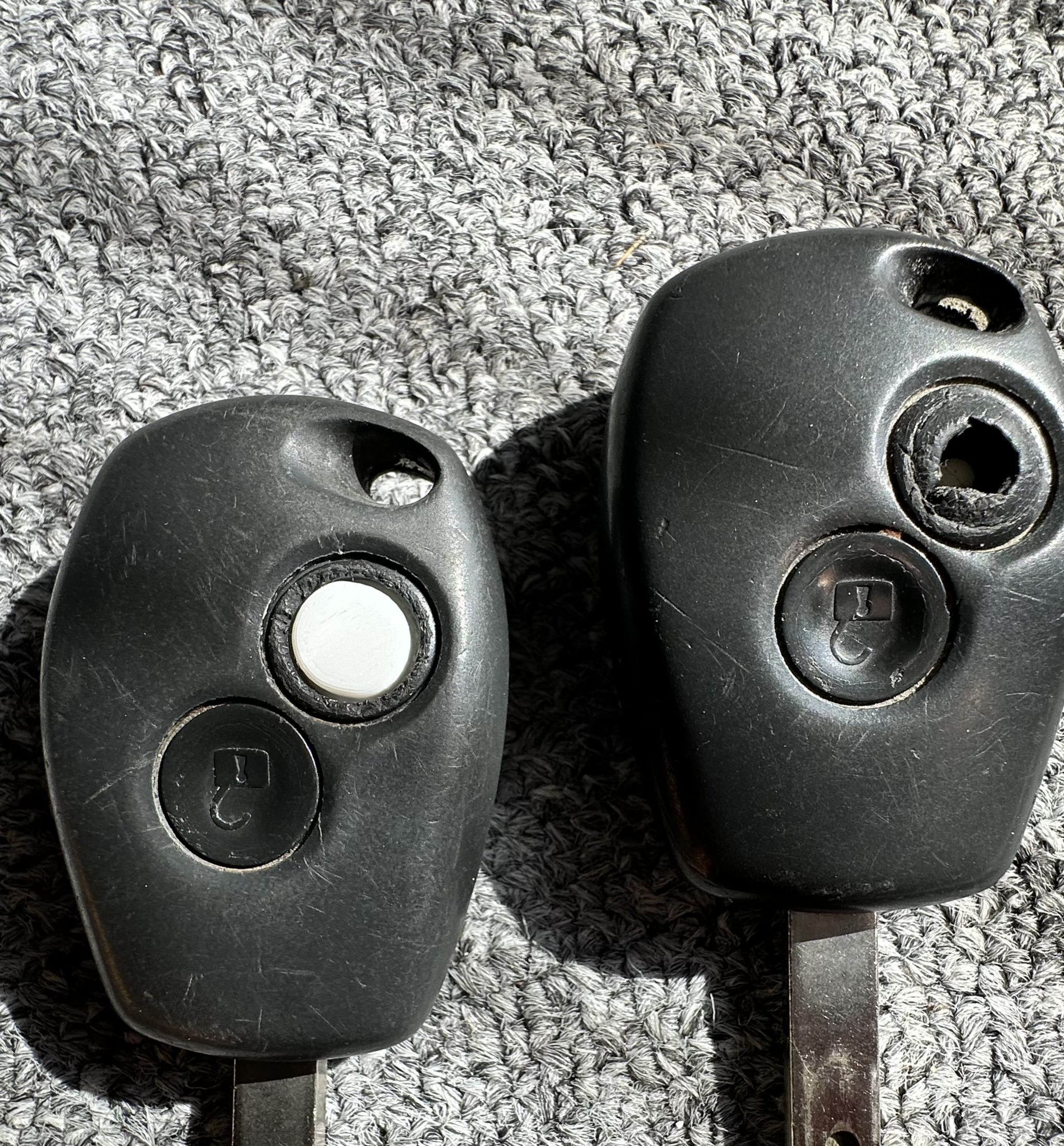 Replacement button for Nissan/Vauxhall/Opel Remote