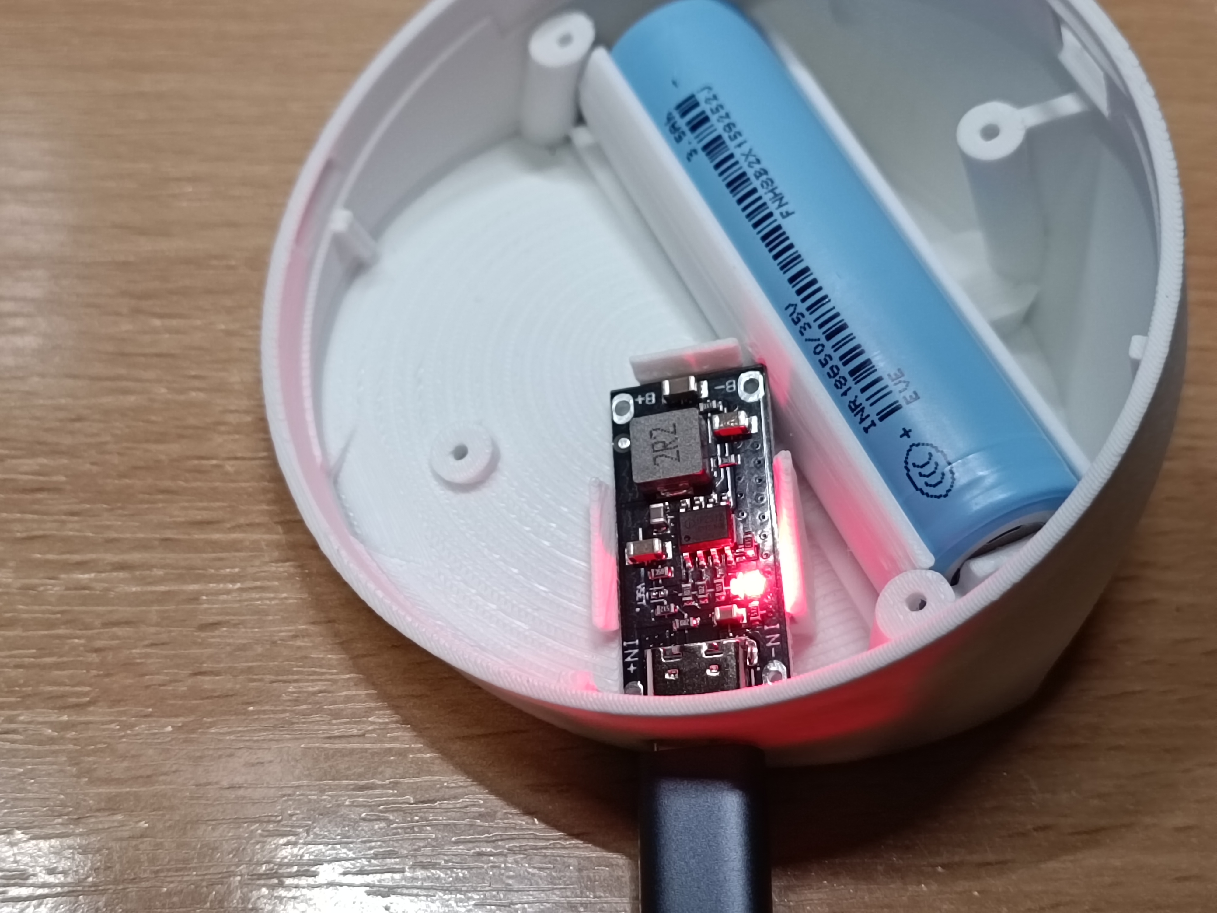 Motion lamp housing — thumbnail 2