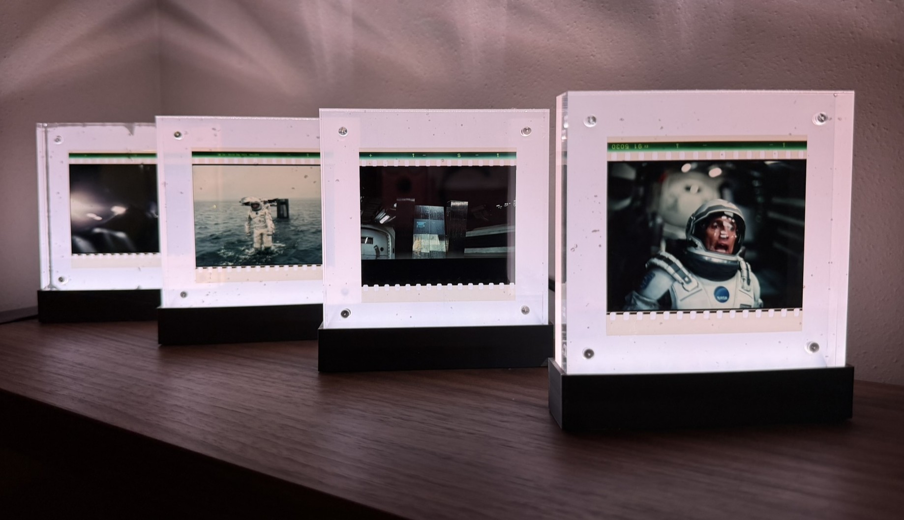 4"x4" Plexiglass Photo Frame WLED Base