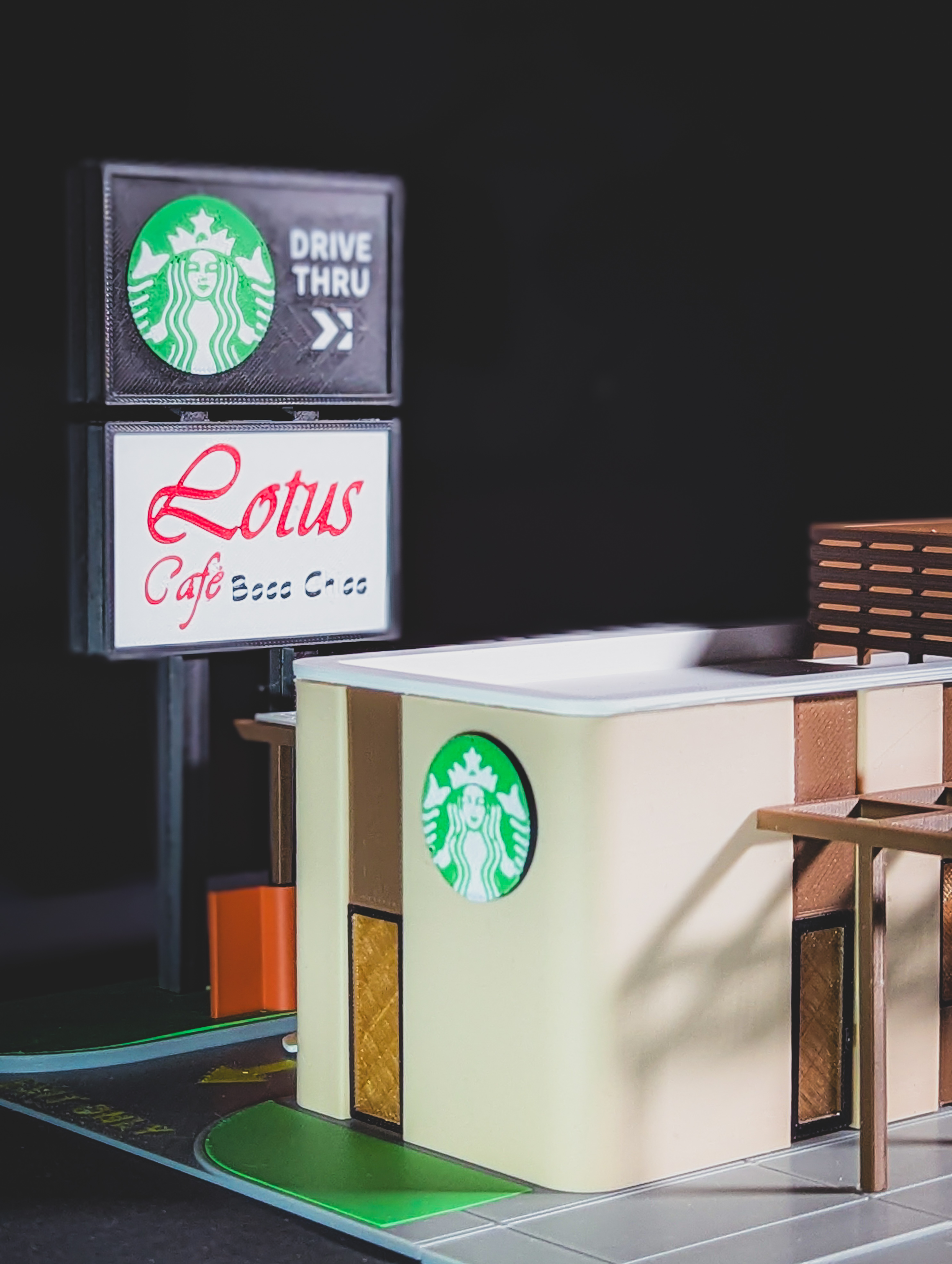 Starbucks Model Set - 1:64 Scale Diorama — thumbnail 10