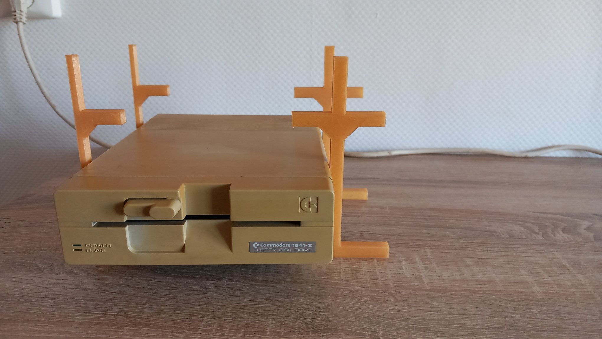 Commodore 1541 floppy drive stacking — miniatura 8