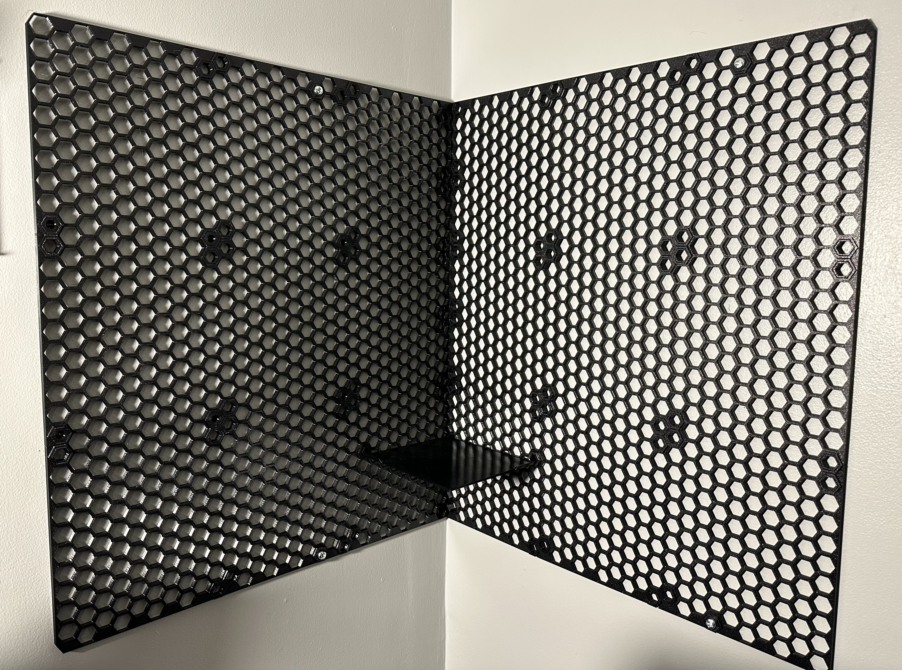 Corner Honeycomb Storage System – Fully Modular (Improved Fit & Locking Cap)