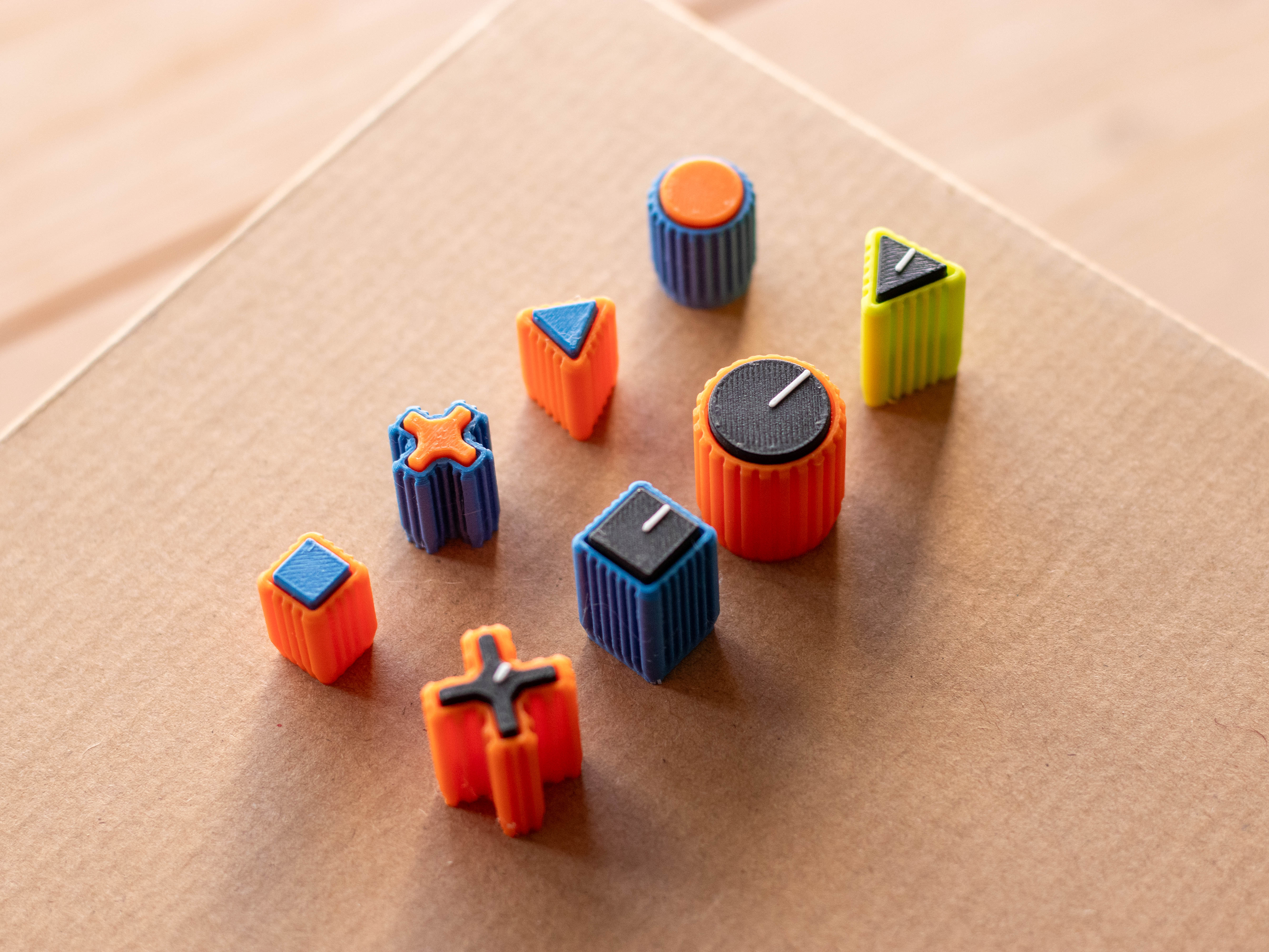 Miniatura 4 do modelo 3D Hercules Inpulse 200 Colorful Encoder Knobs