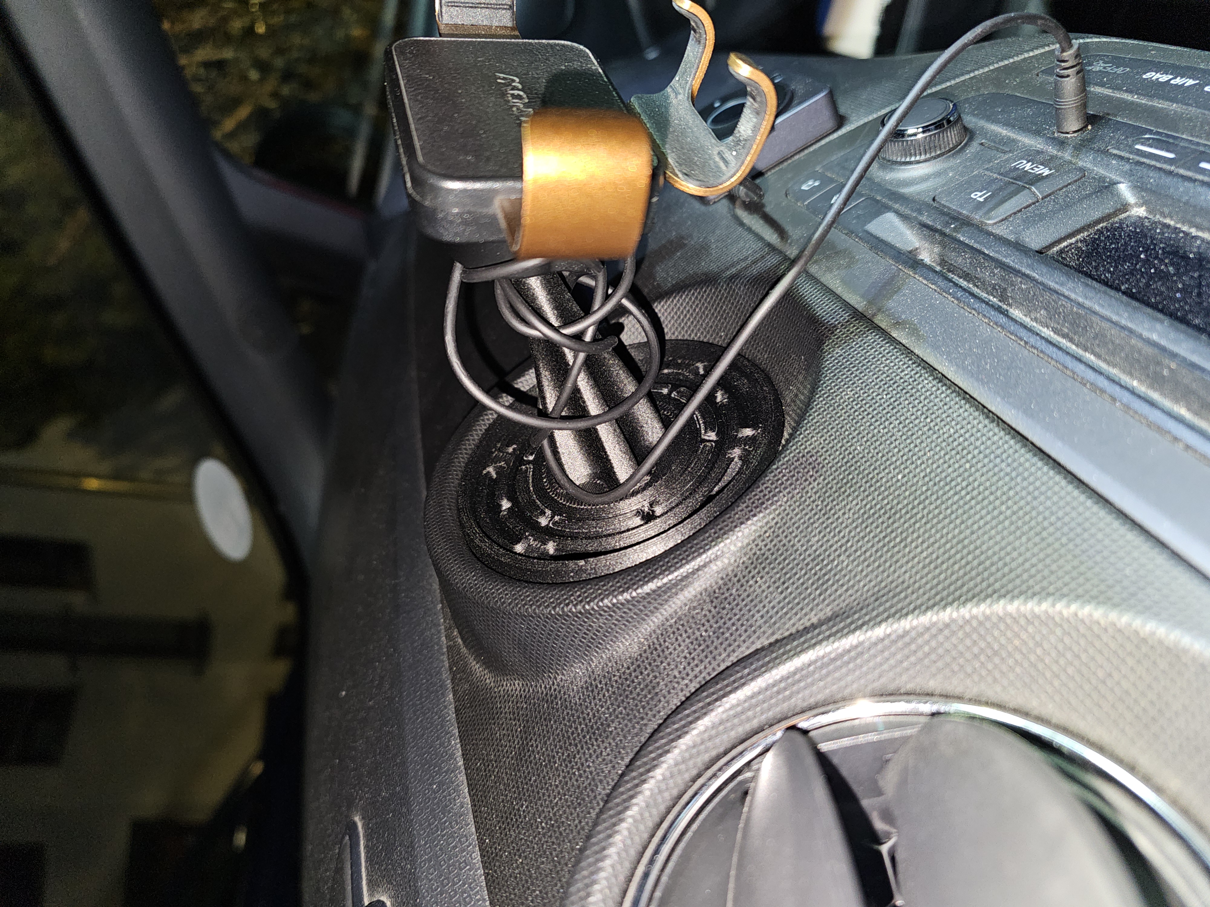 Seat Ibiza 6J phone holder