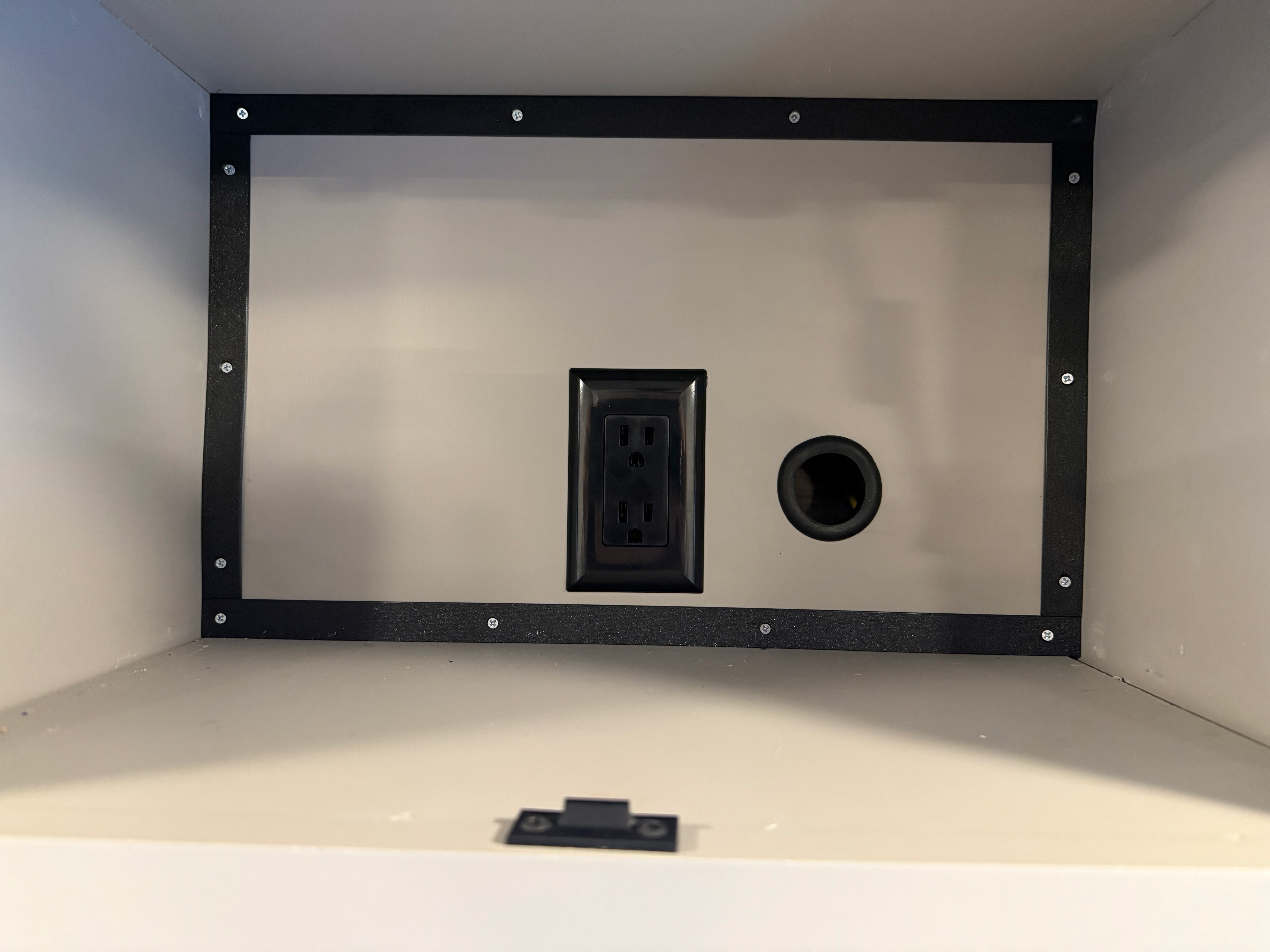 Cubby Trim for Entegra Condor