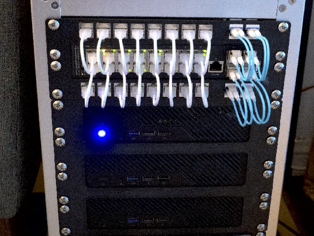 2U Aliexpress 16 x 1GB 4 x 10GB POE Switch 10" Rack Mount with Keystone Patch Panels