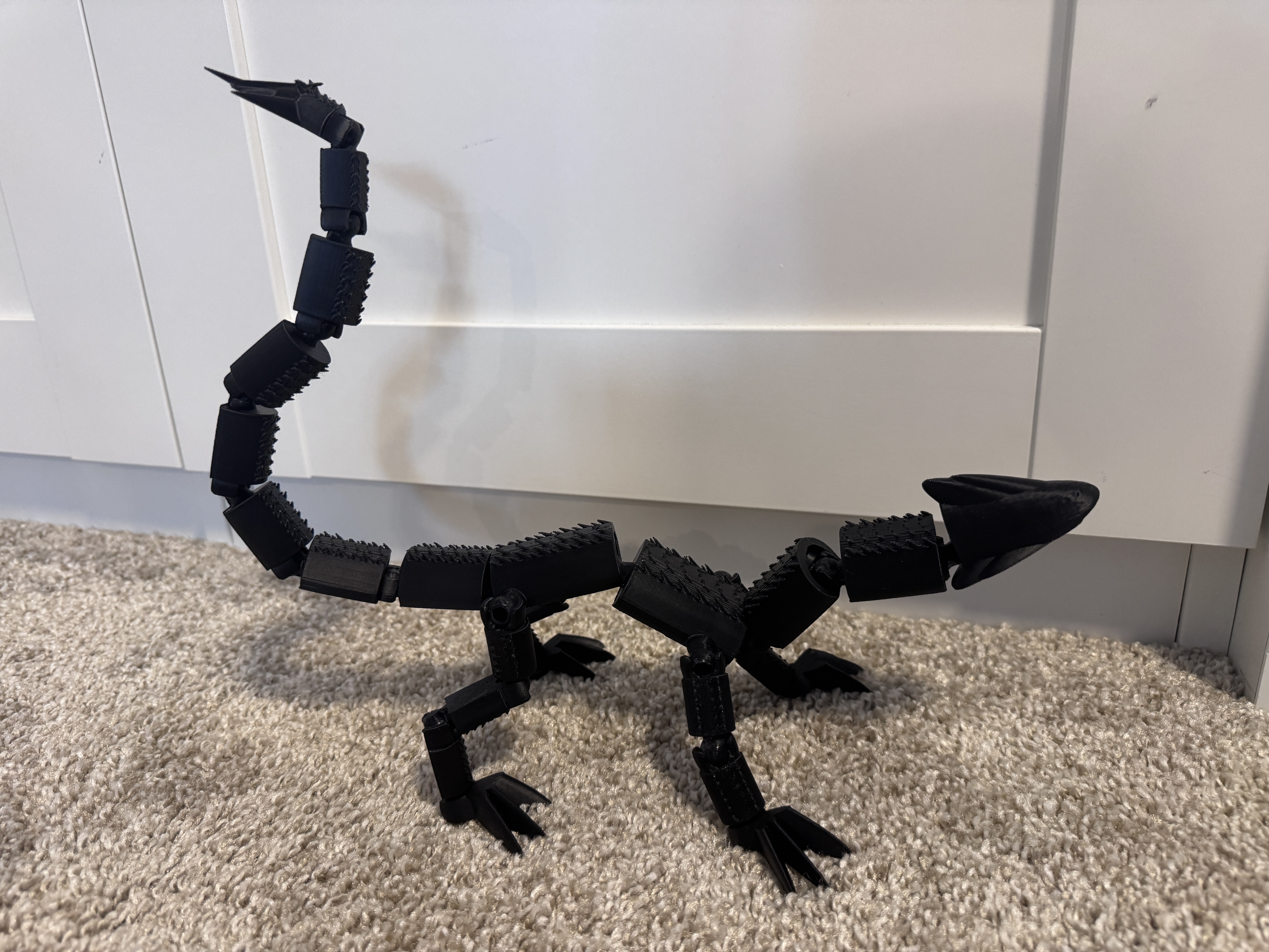 Tall Posable Lizard — thumbnail 10