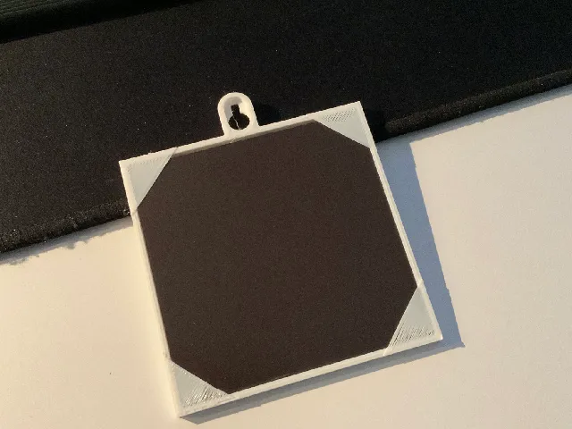 Displate Magnet Frame with Nail Mount