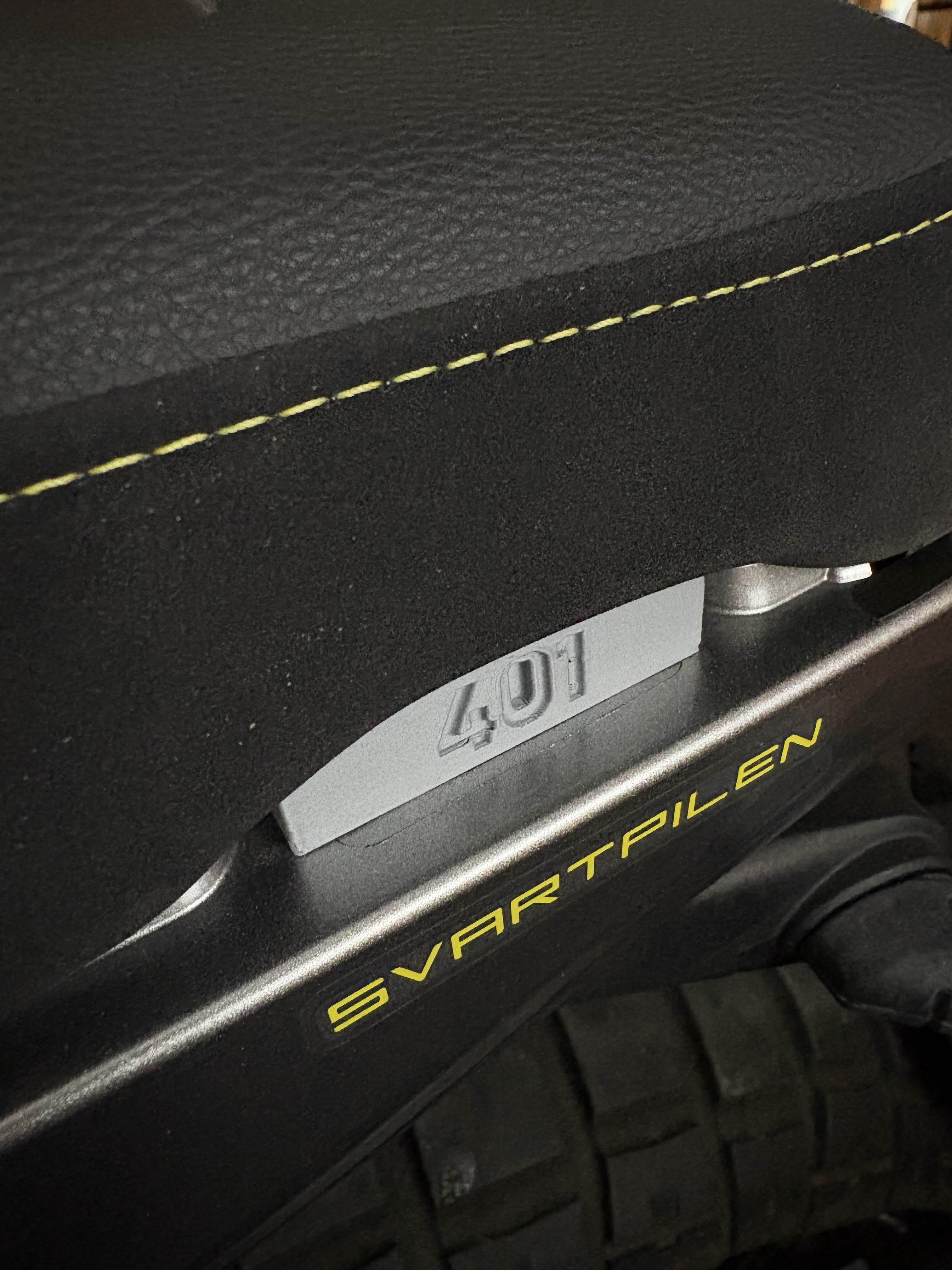 Husqvarna Svartpilen 401 Backseat side covers