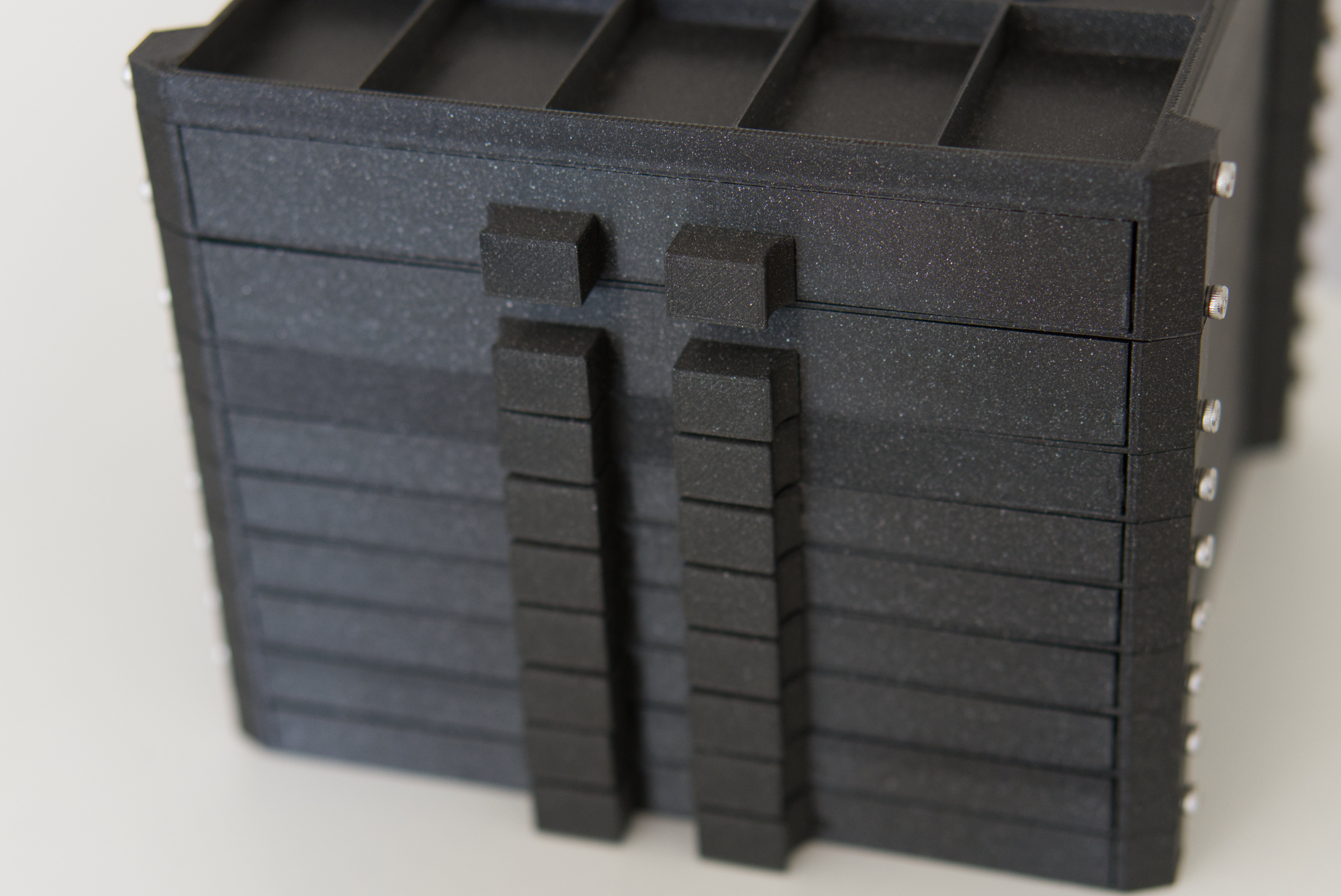 Expandable storage system — thumbnail 3