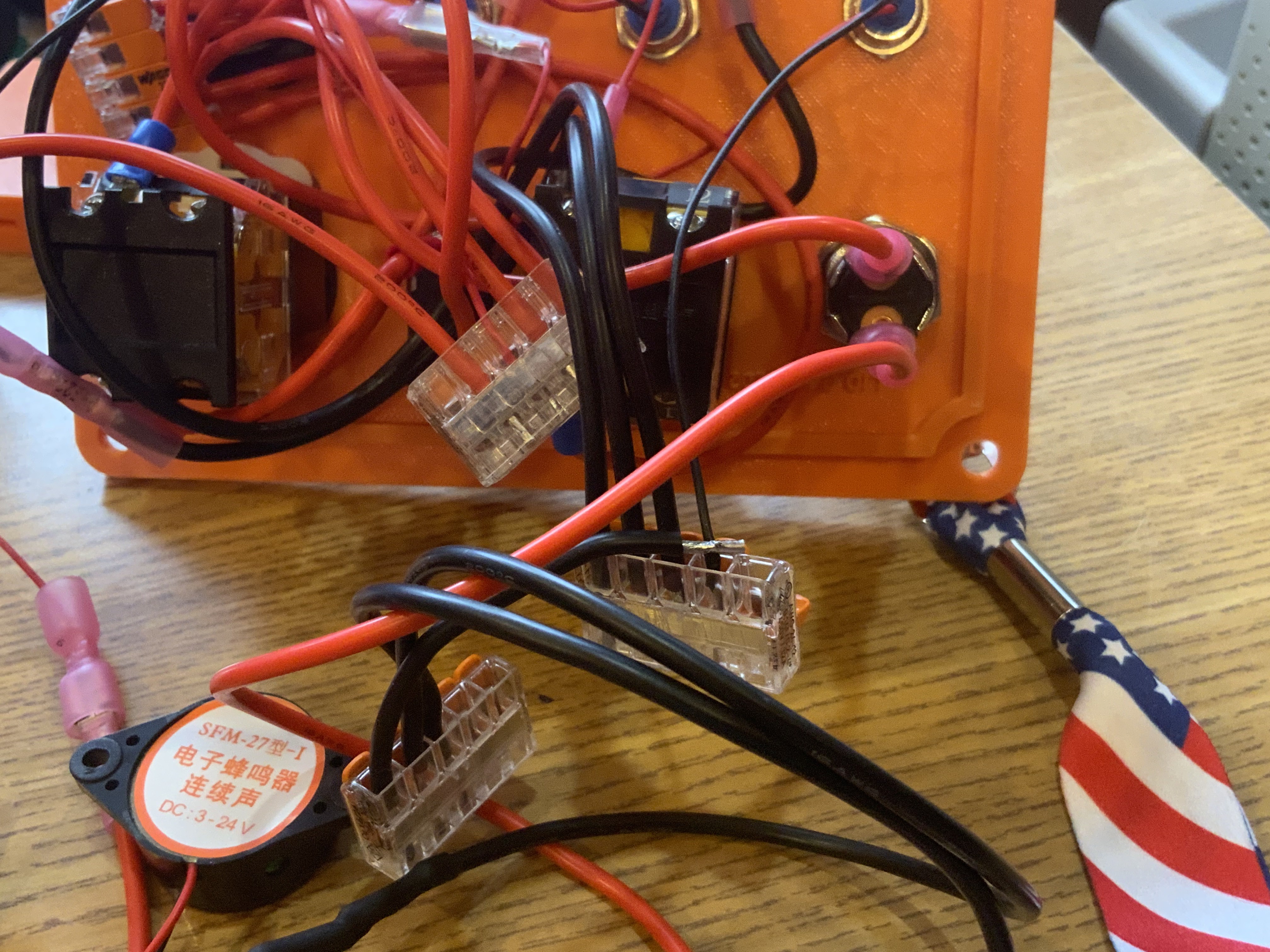 Miniatura 8 do modelo 3D Model Rocket Launch Controller