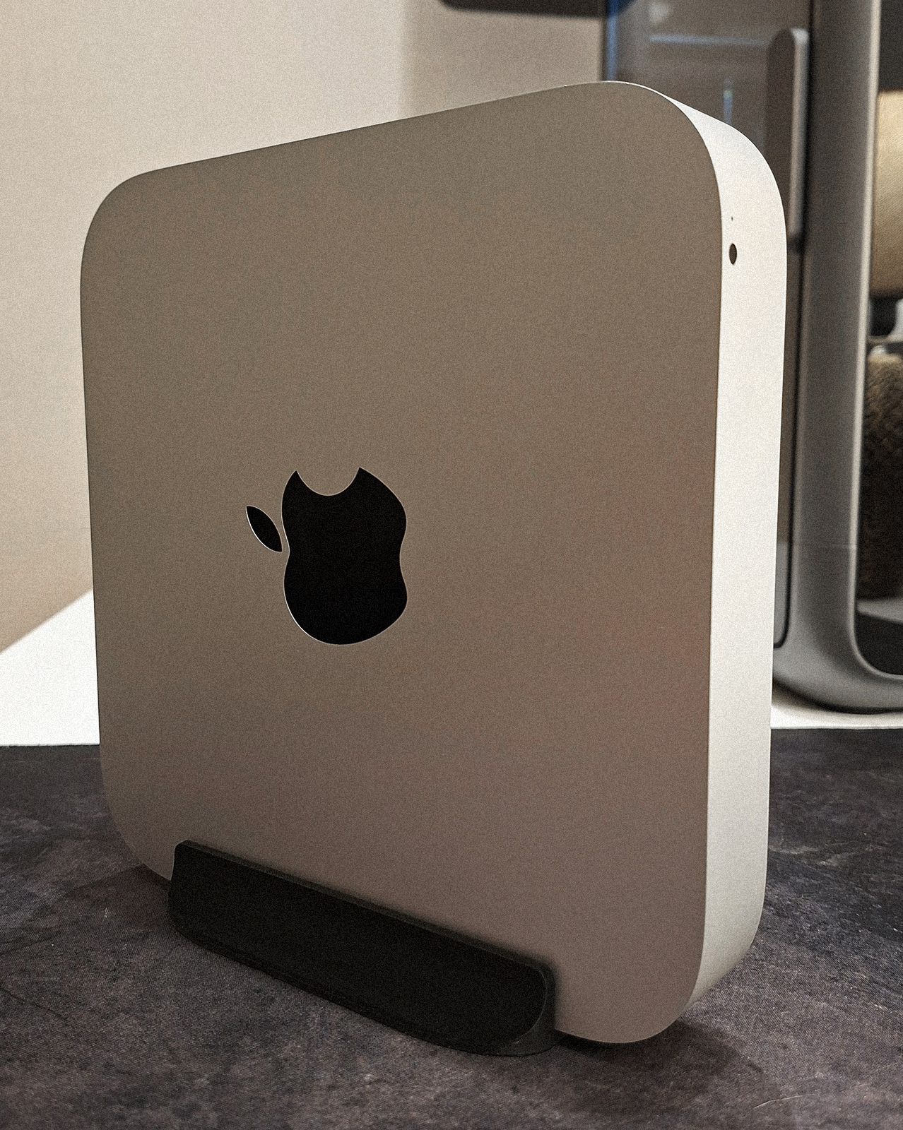 Vertical Stand for Mac Mini A1347 (2010-2014).