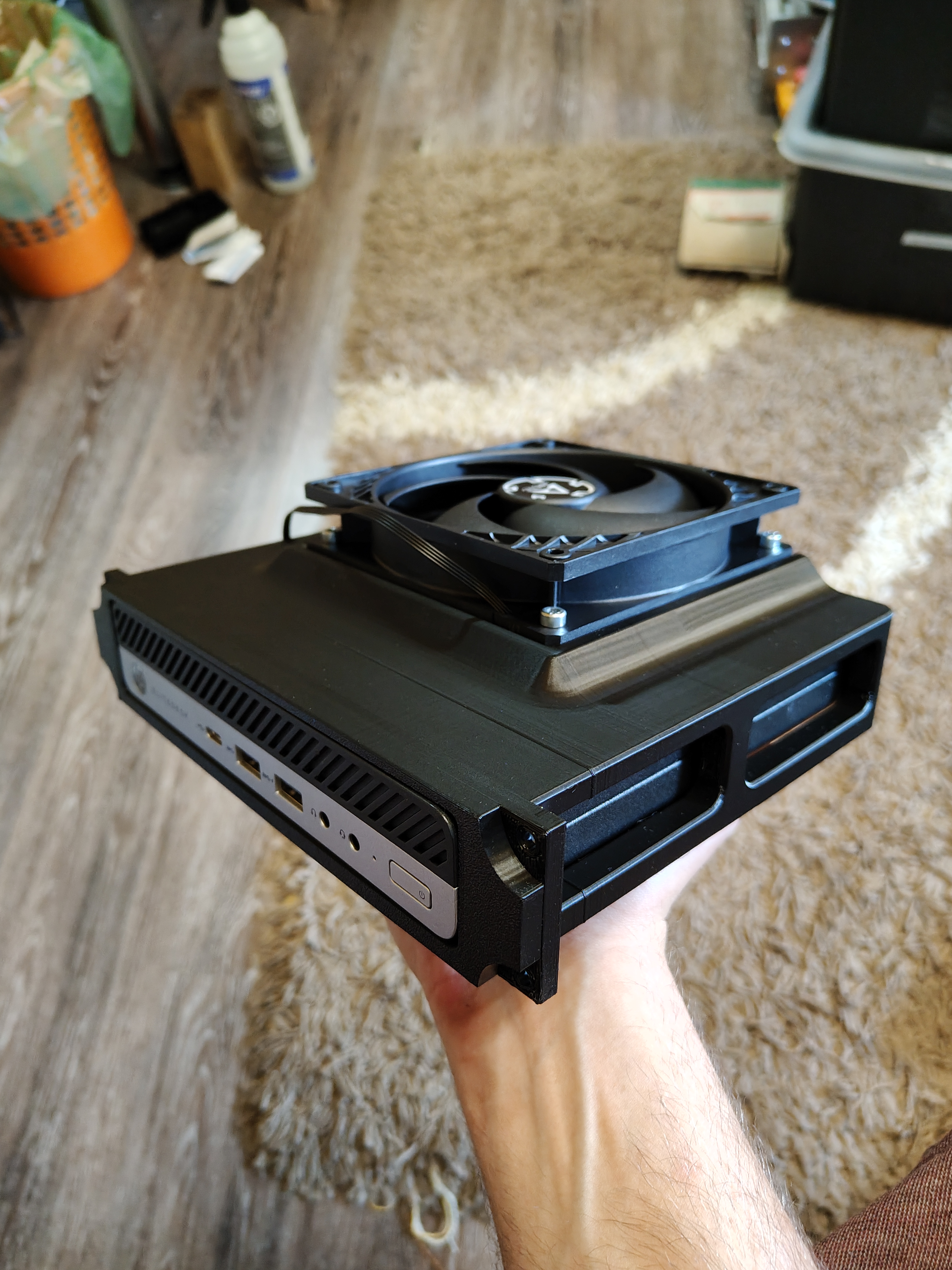 Blank sides and 120fan option for 19" rack HP Mini PC mount .