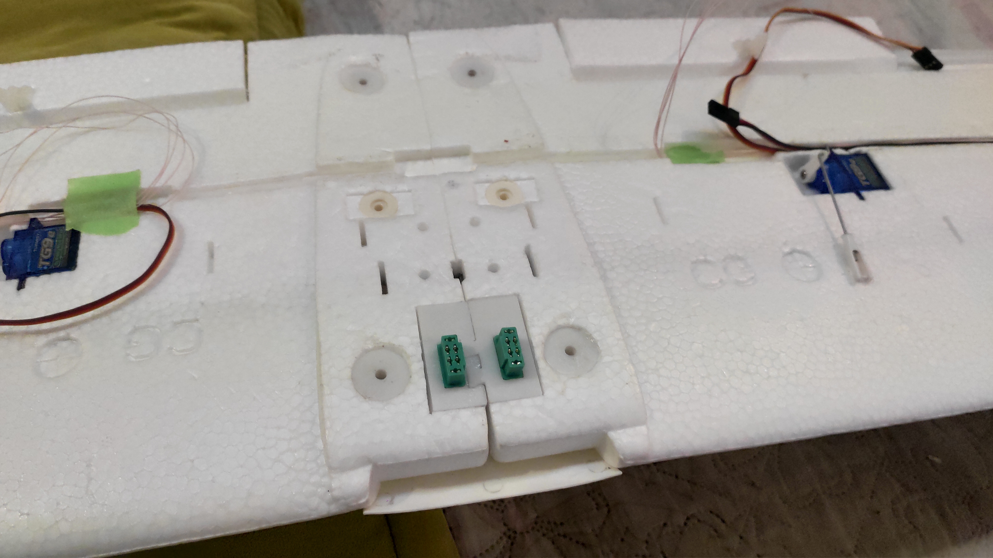 Volantex TrainStar MPX wing mounting