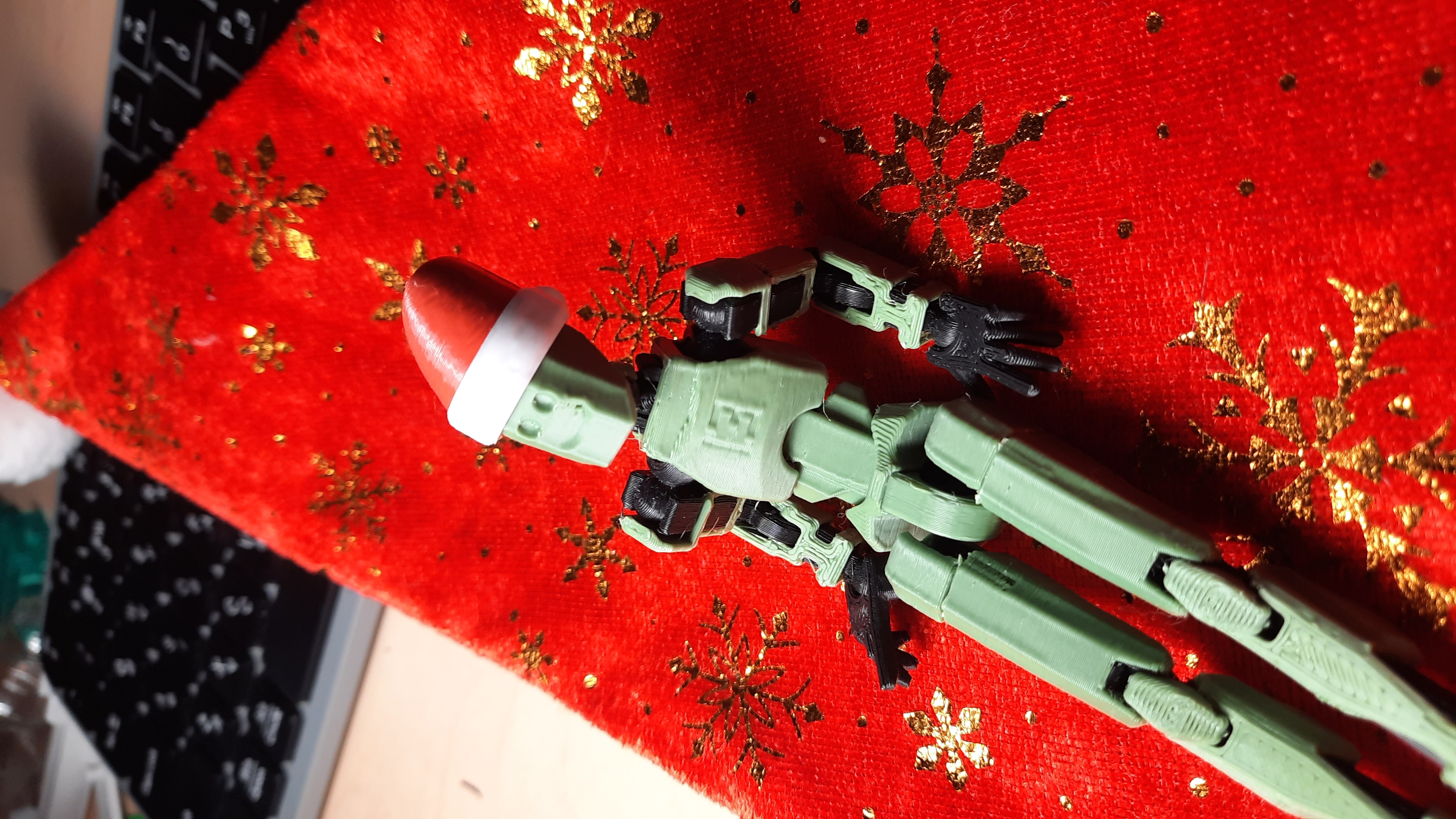 Dummy 13 Christmas Hat (no AMS)