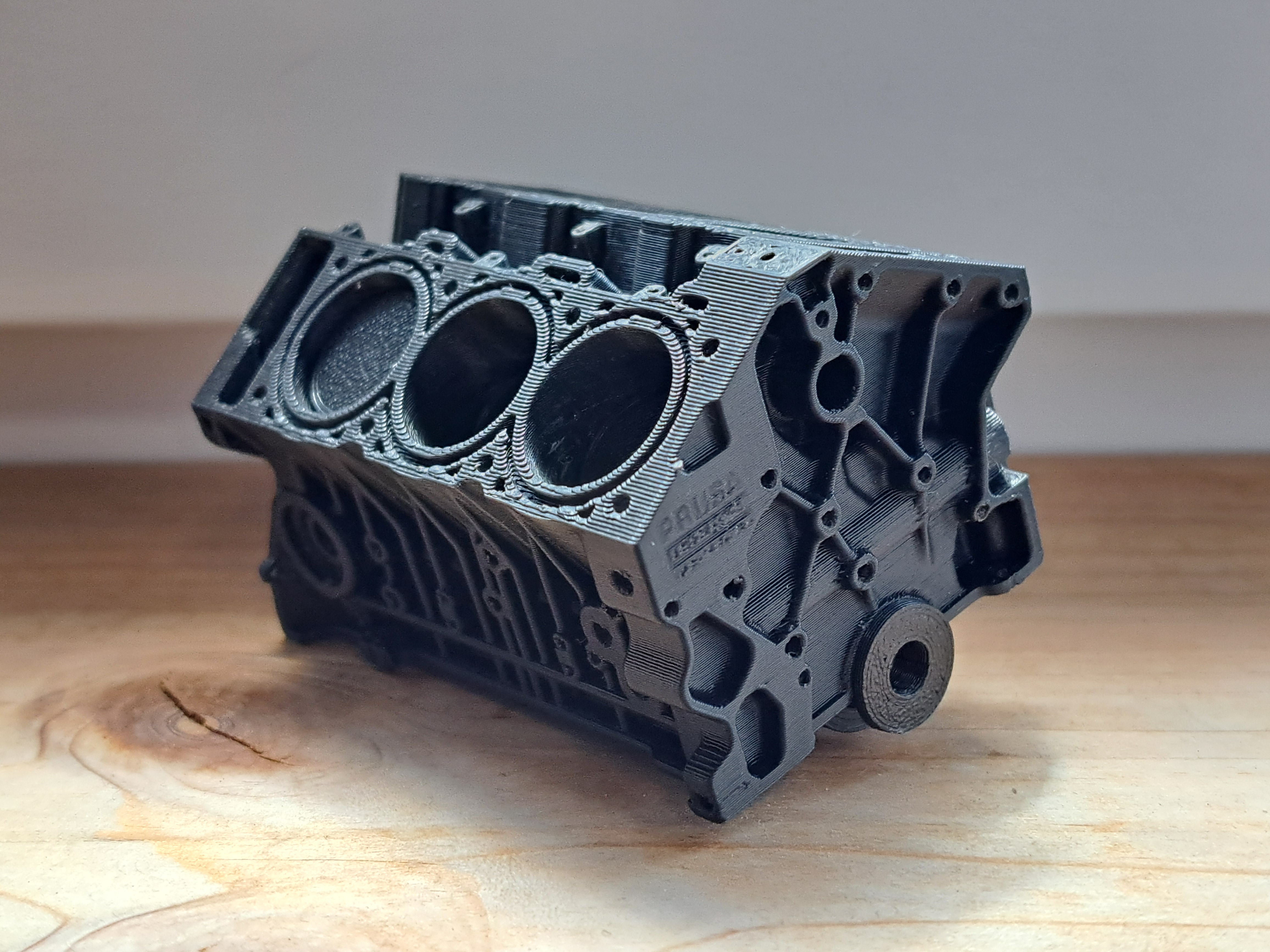 Working Mini V6 60° Engine - Built Realistically