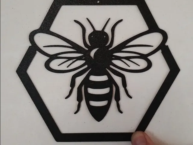 Včela dekorace na zeď / Bee wall decoration