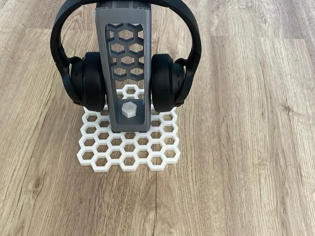 headphone stand-honeycomb style-minimalist