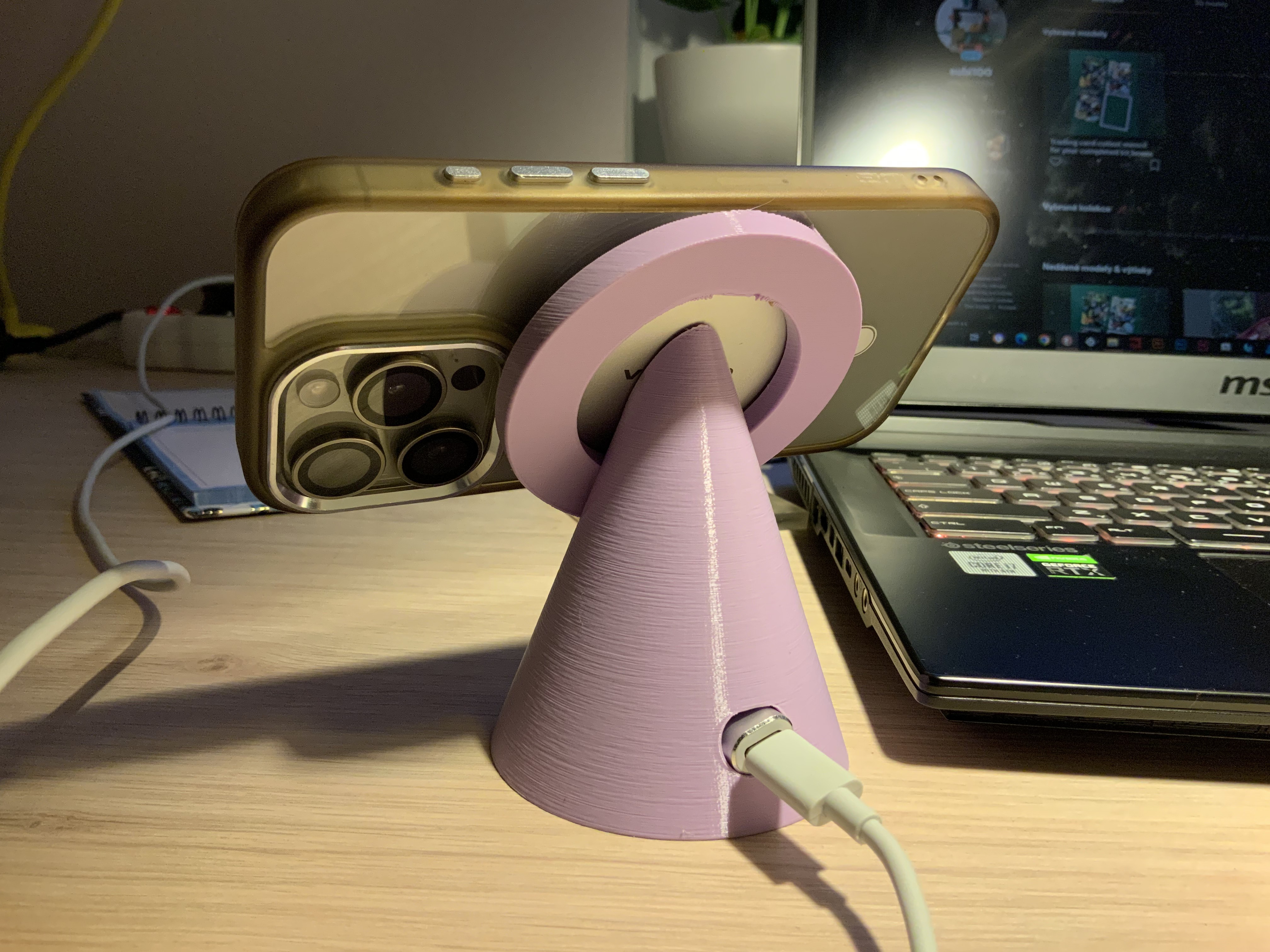Wireless charger for huge camera iPhones — miniatura 2