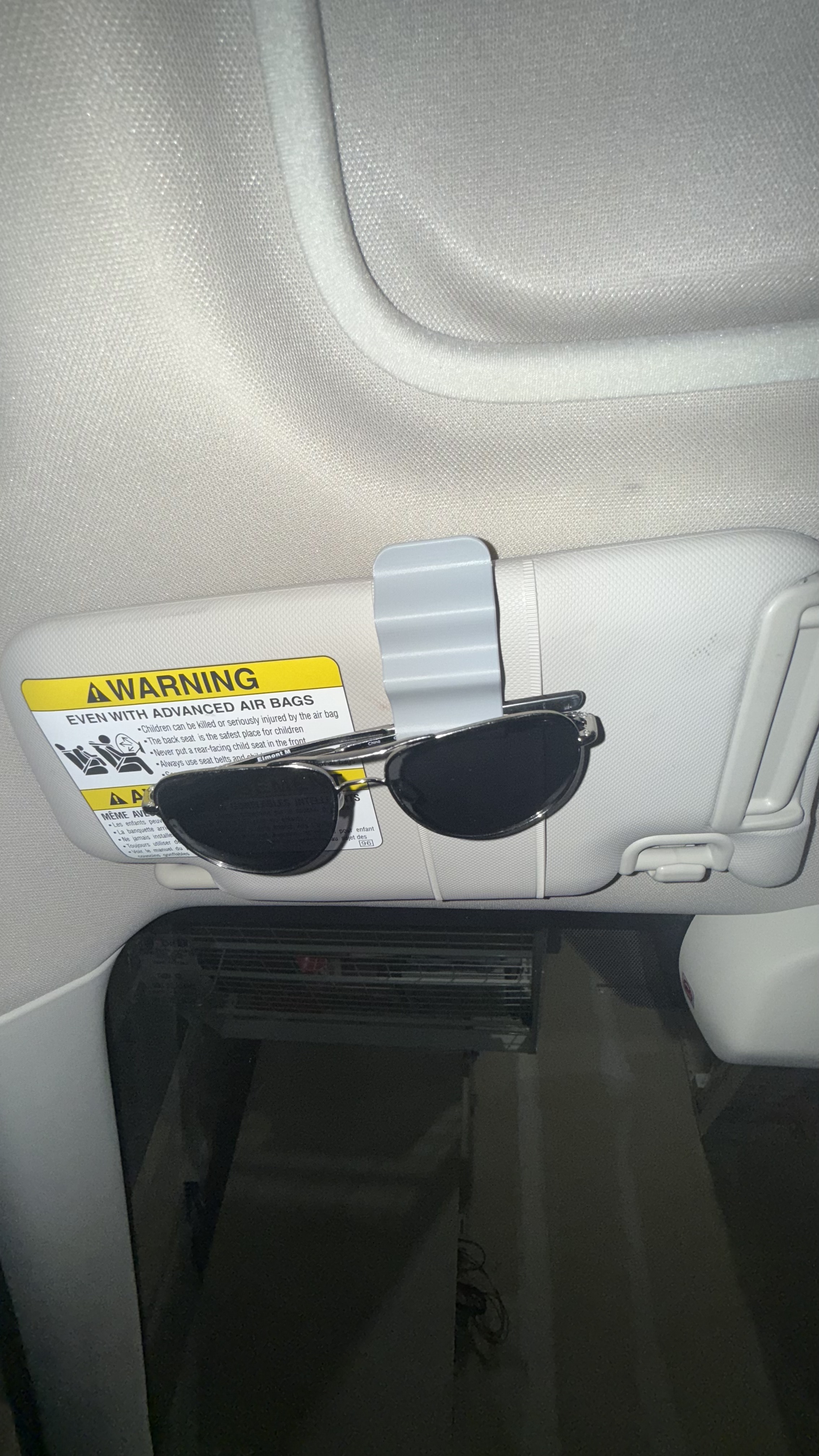 Visor Clip for Sunglasses (Subaru)