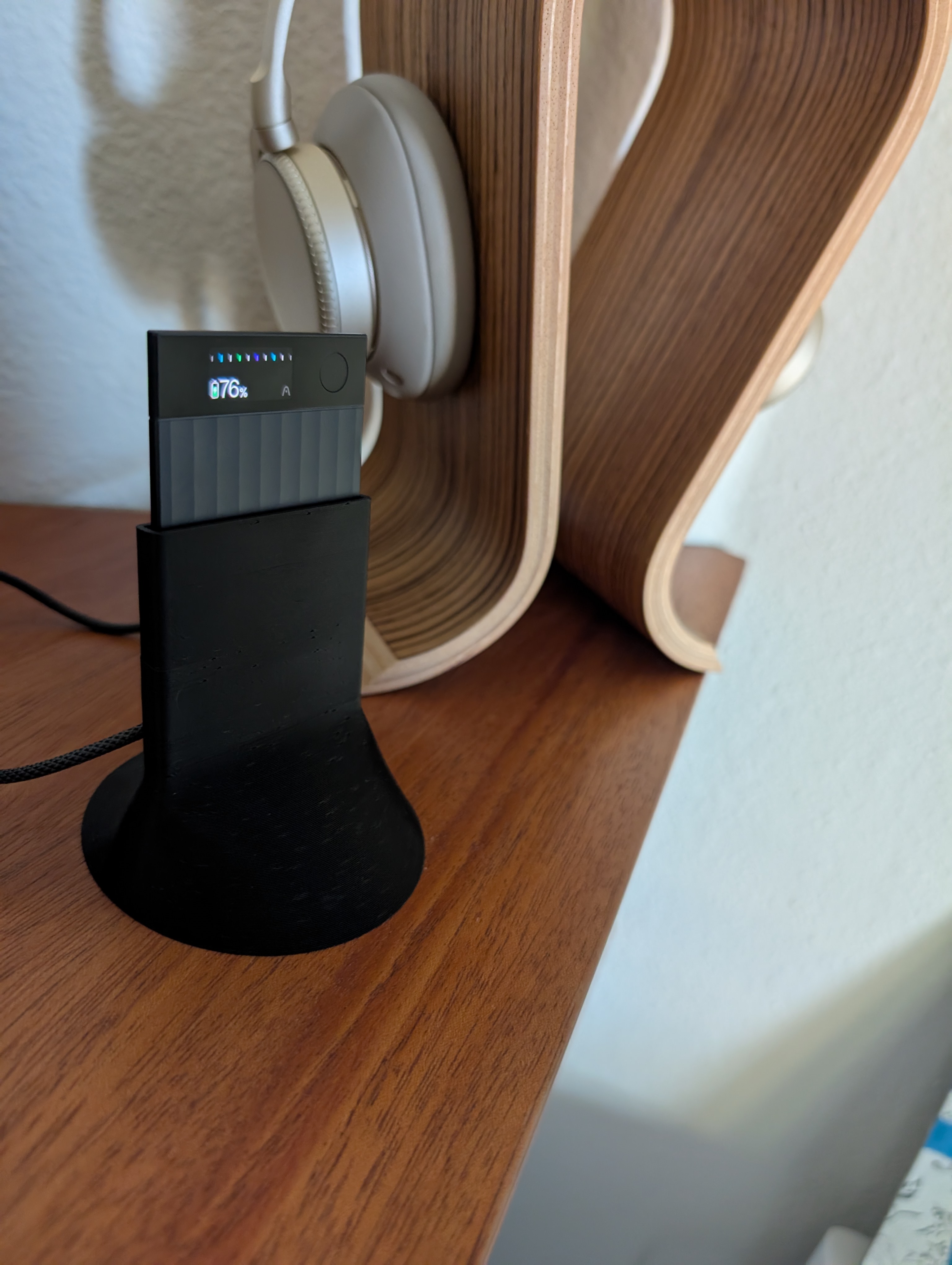 Plaud Note Pro charging stand