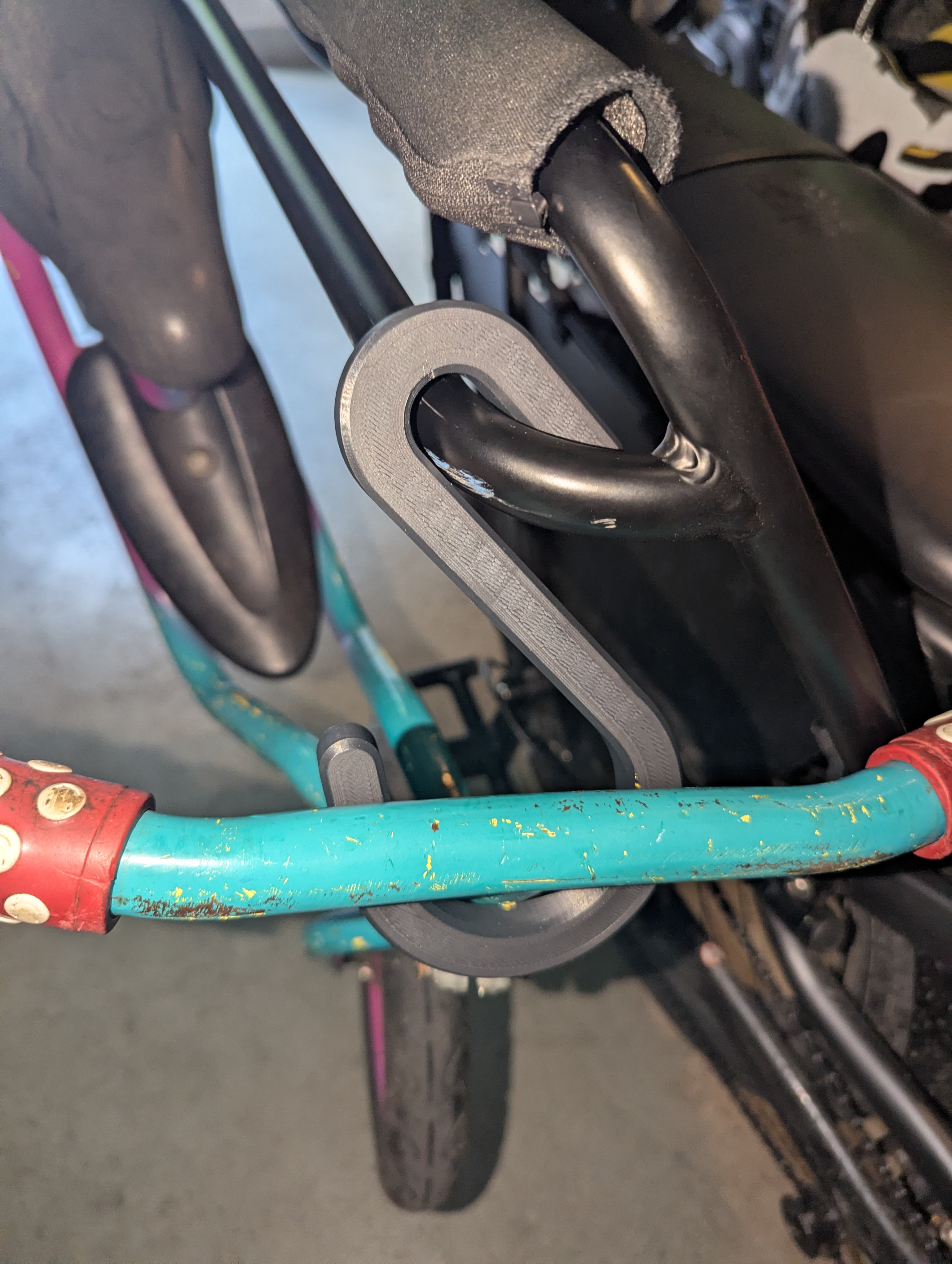 Tailhook: Rear Rack Bike Hook