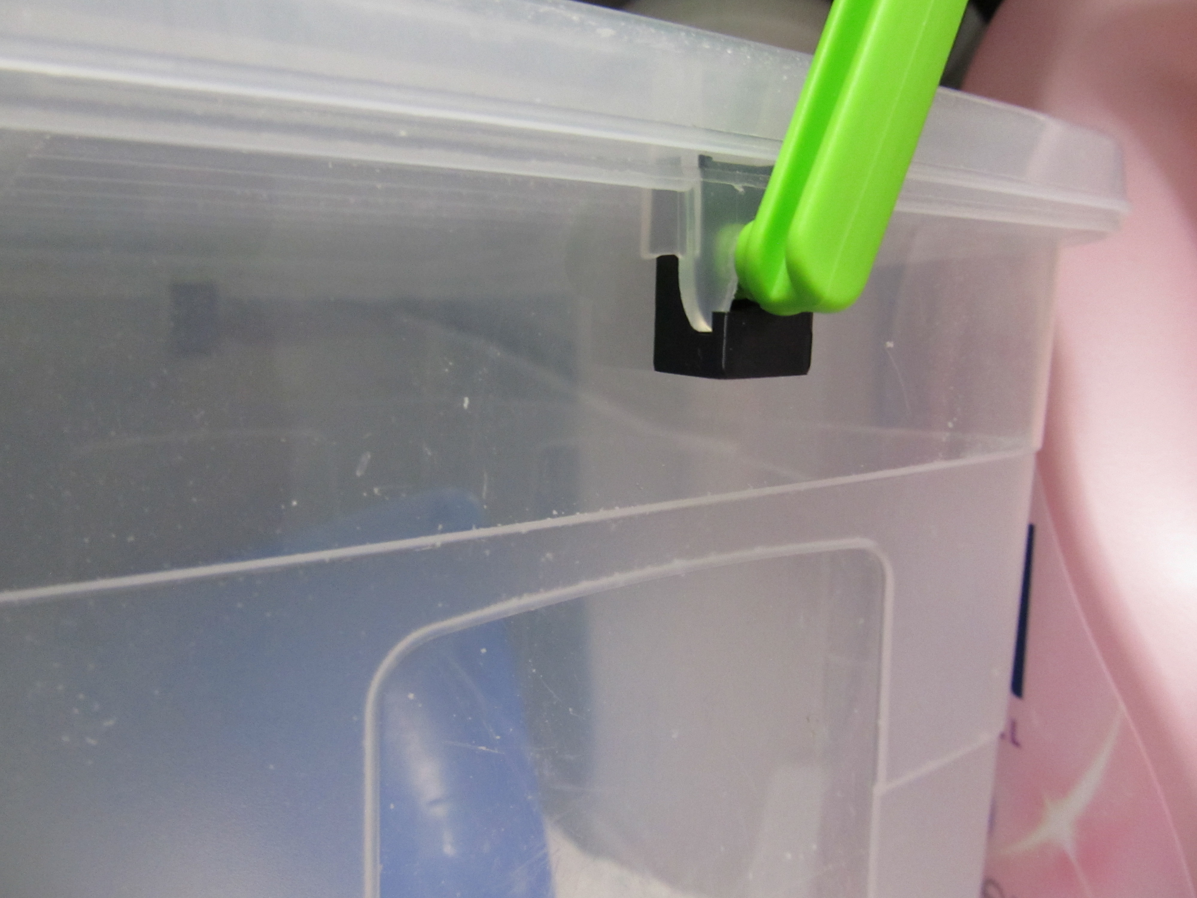 DM Waschmittel Box Henkel Befestigungs - Clip