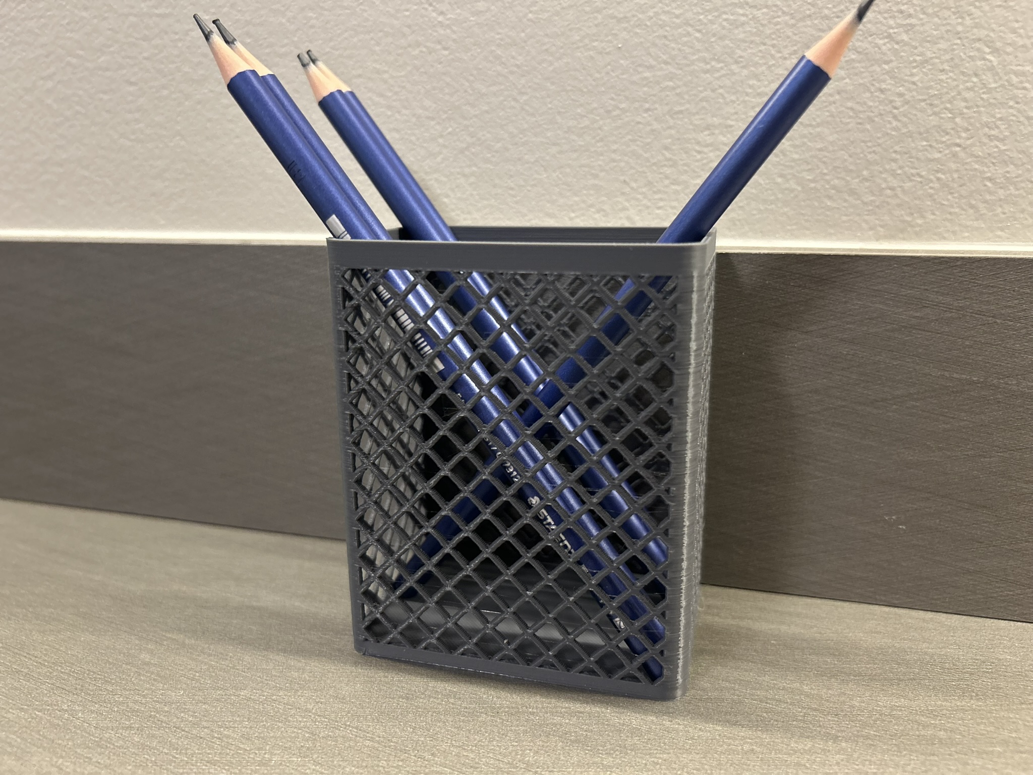 Openwork pencil holder — miniatura 2
