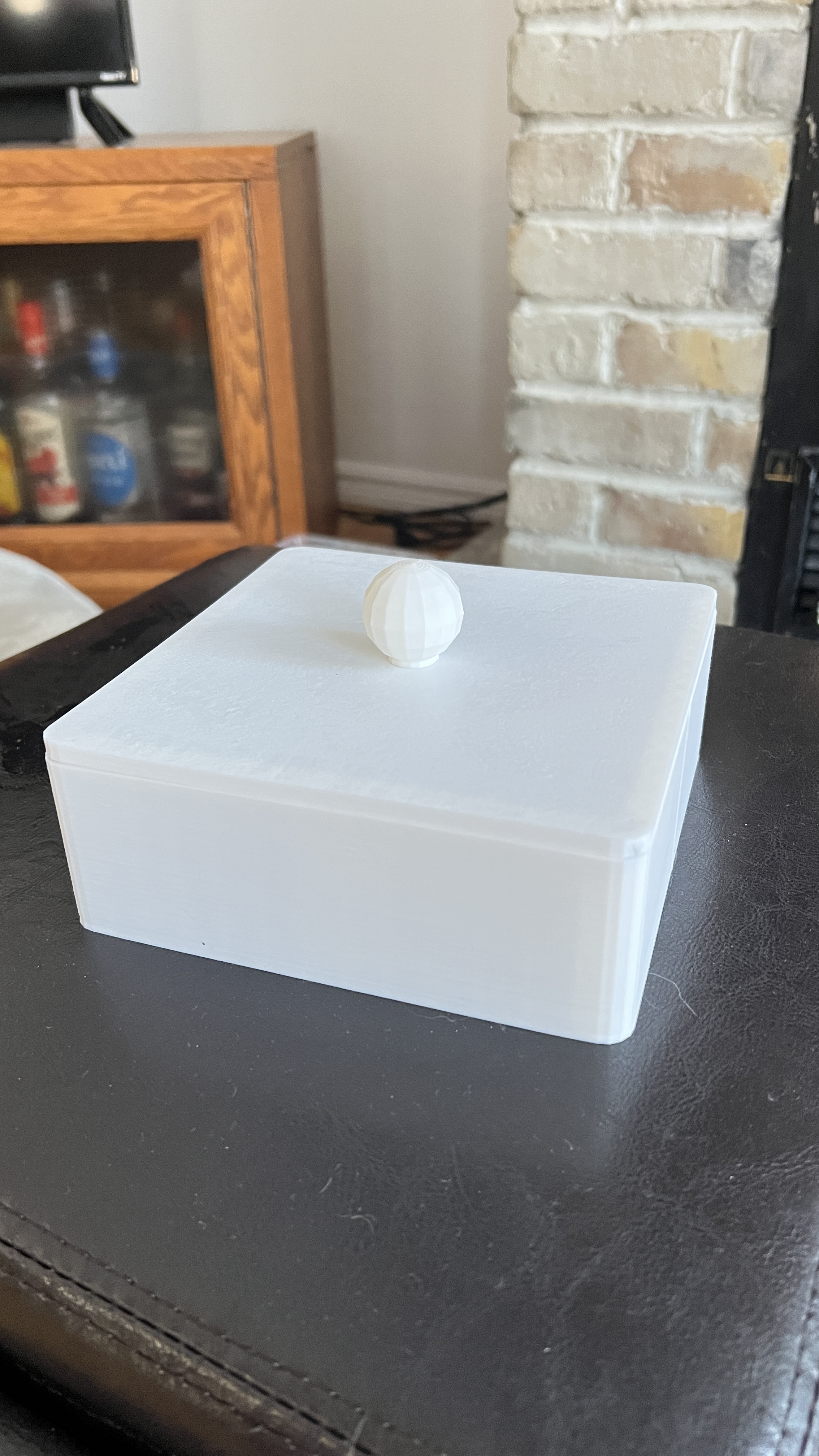 Box with lid