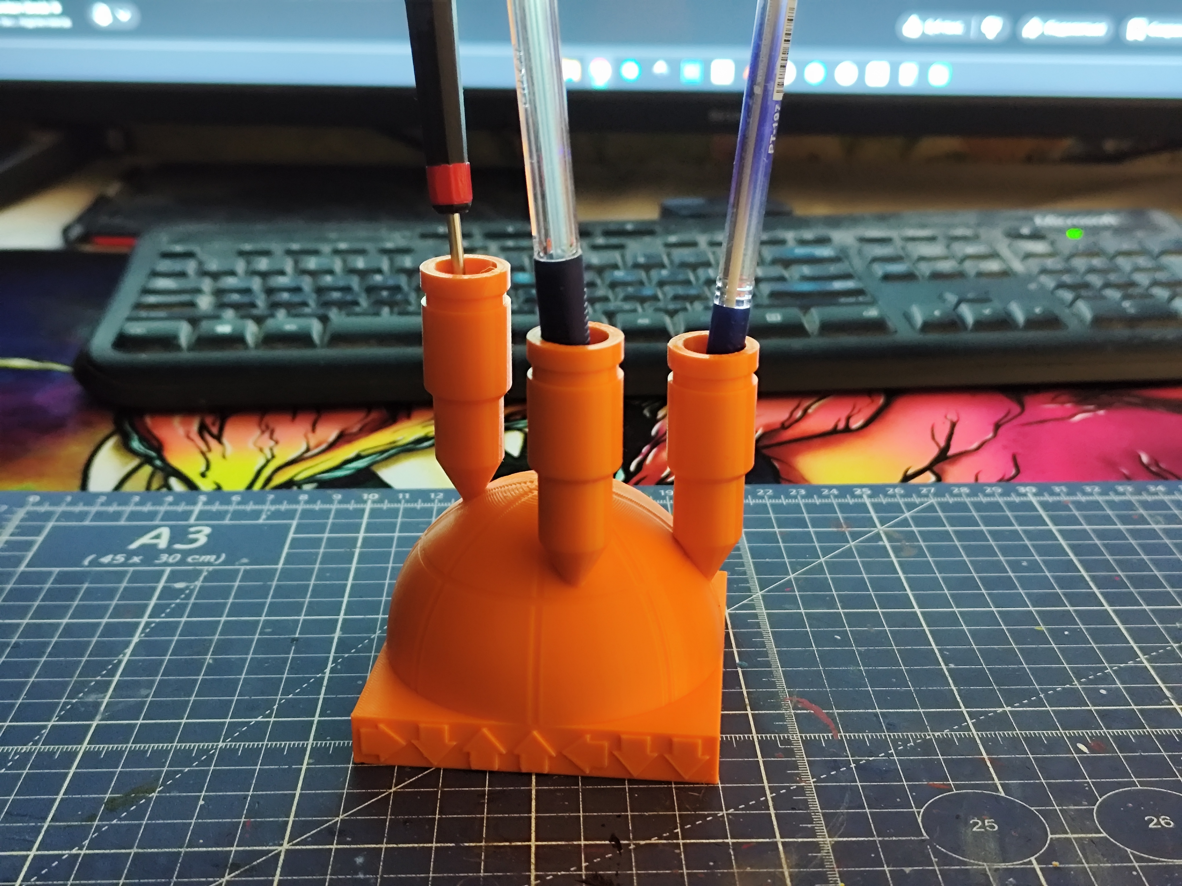 Stratagem pen stand