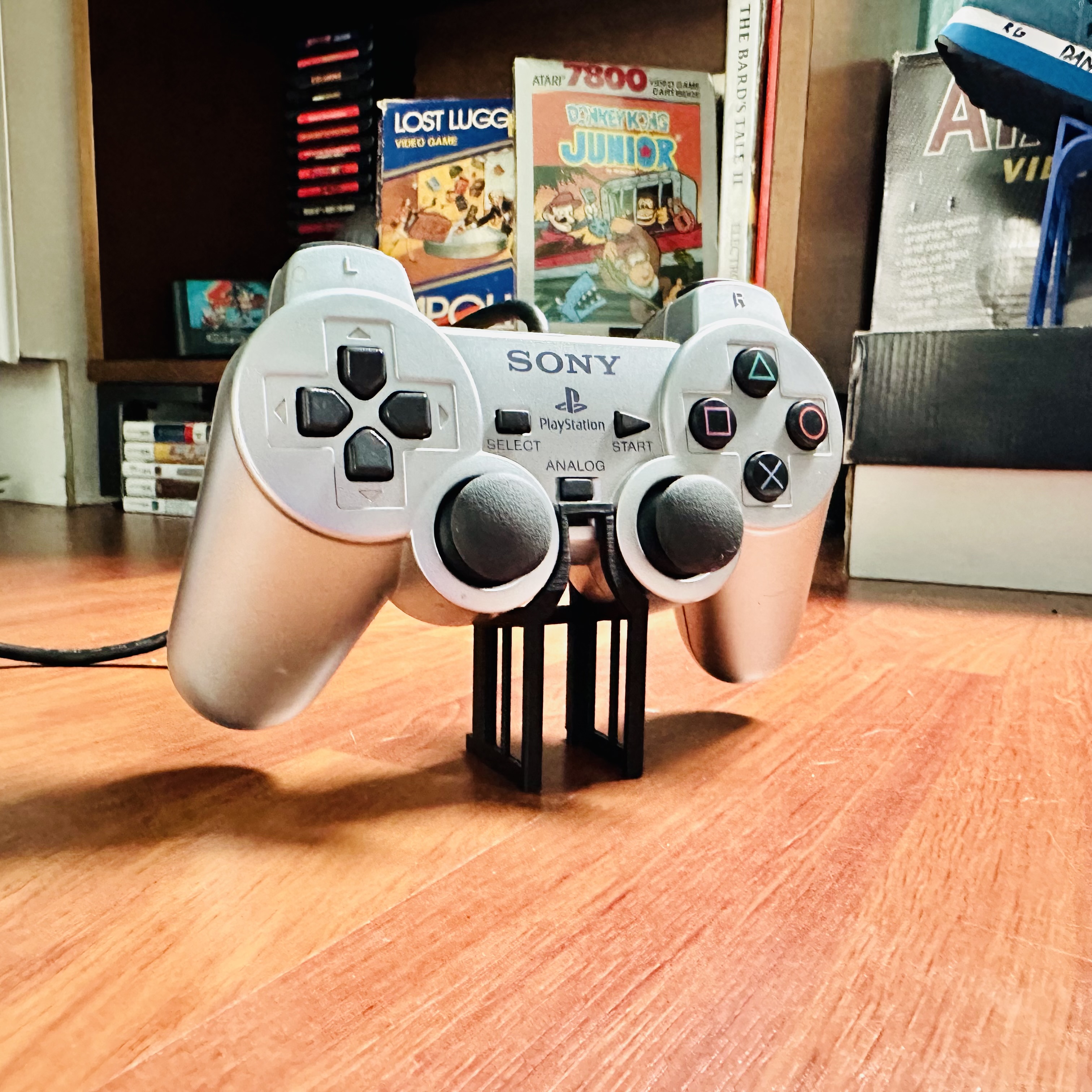 Playstation DualShock Controller Display Stand - Can display DualShock 1-3 controllers