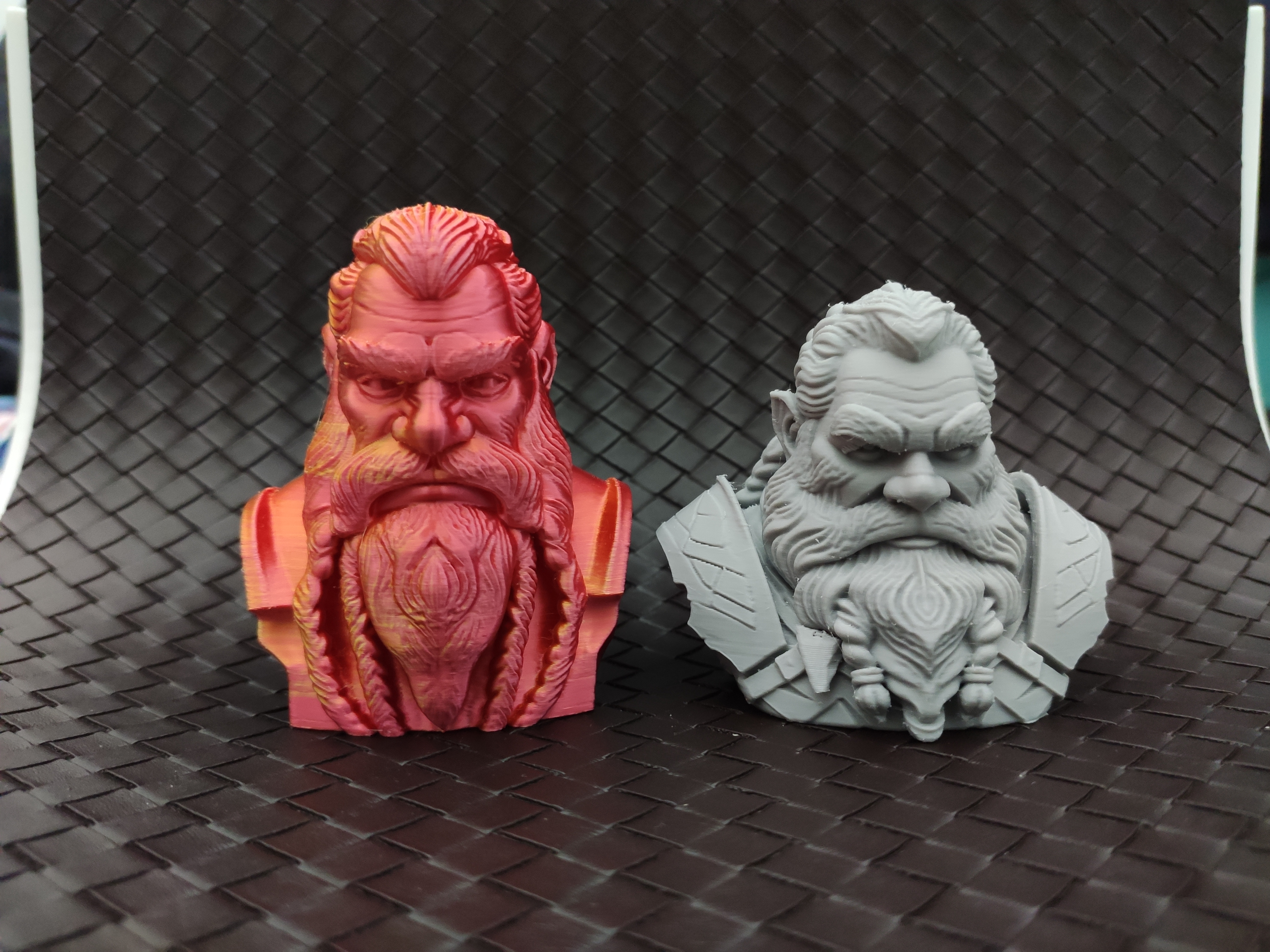 Busts of battle dwarves (two types)