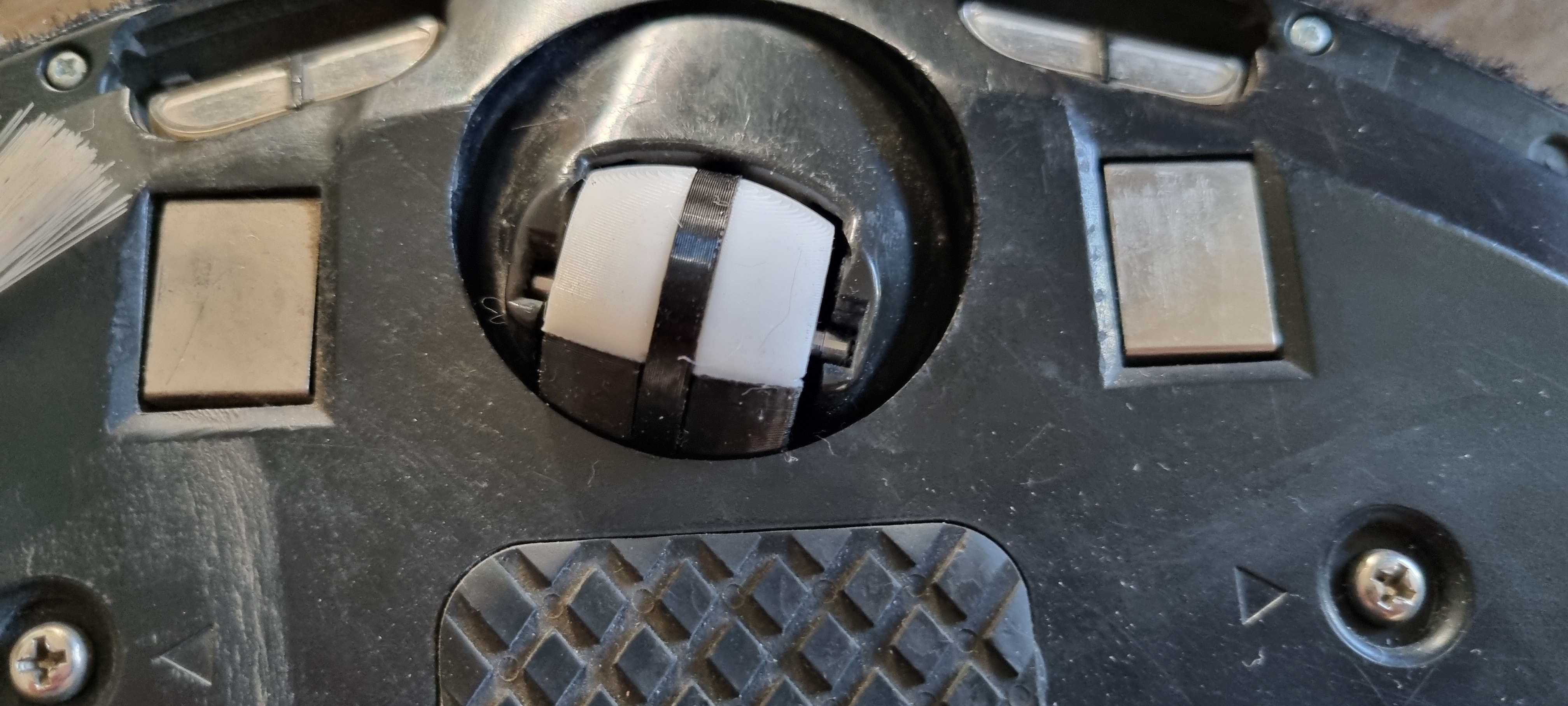 iRobot Roomba Front Wheel — miniatura 3