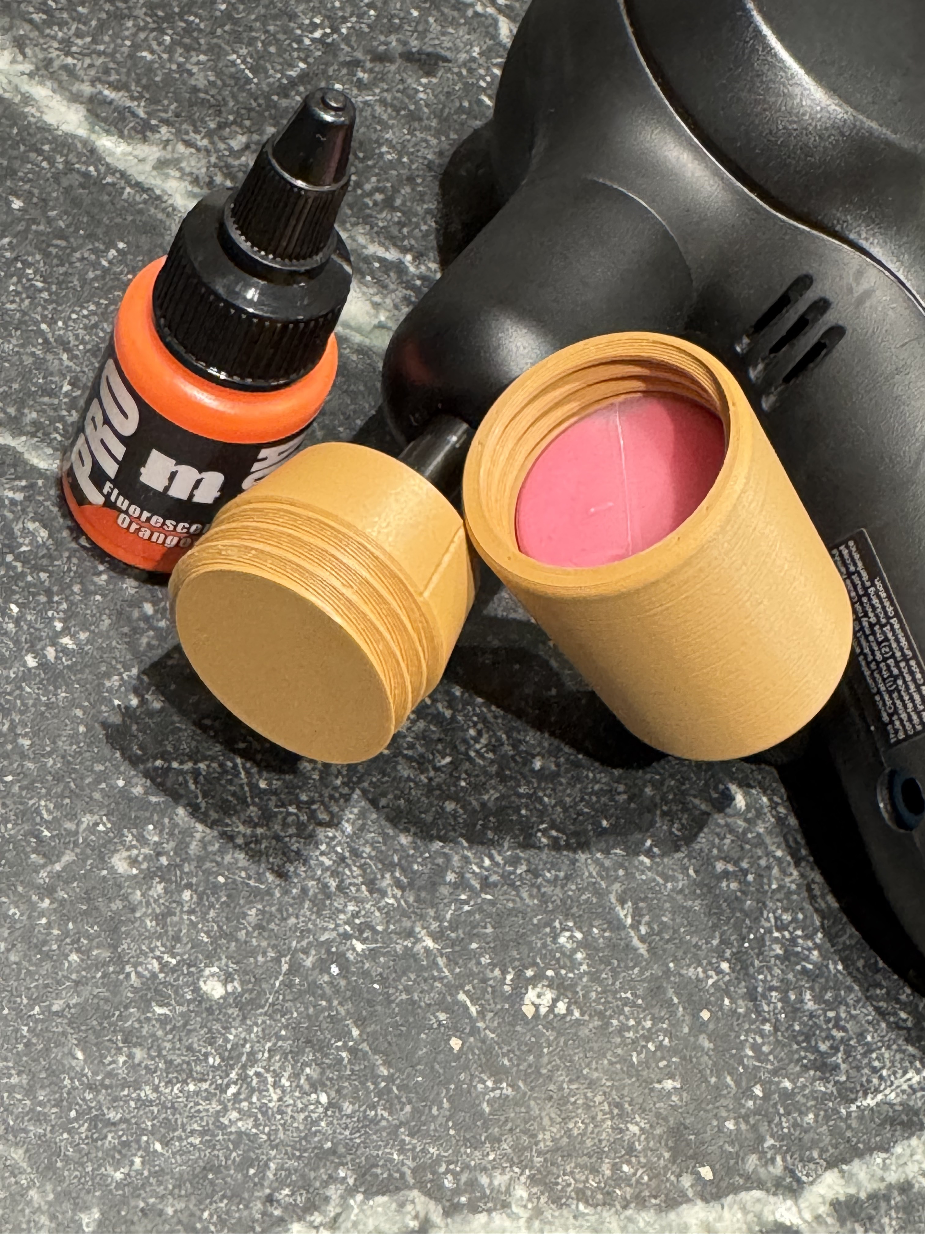 Theragun Paint Mixer for Pro Acryl 22ml paints