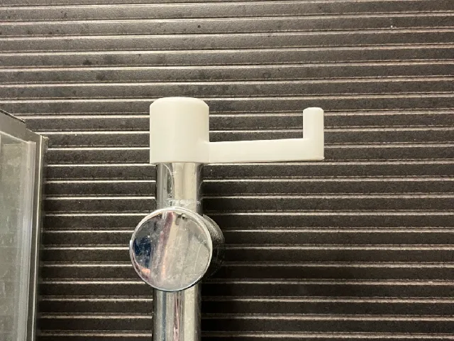 Parametric shower rod arm