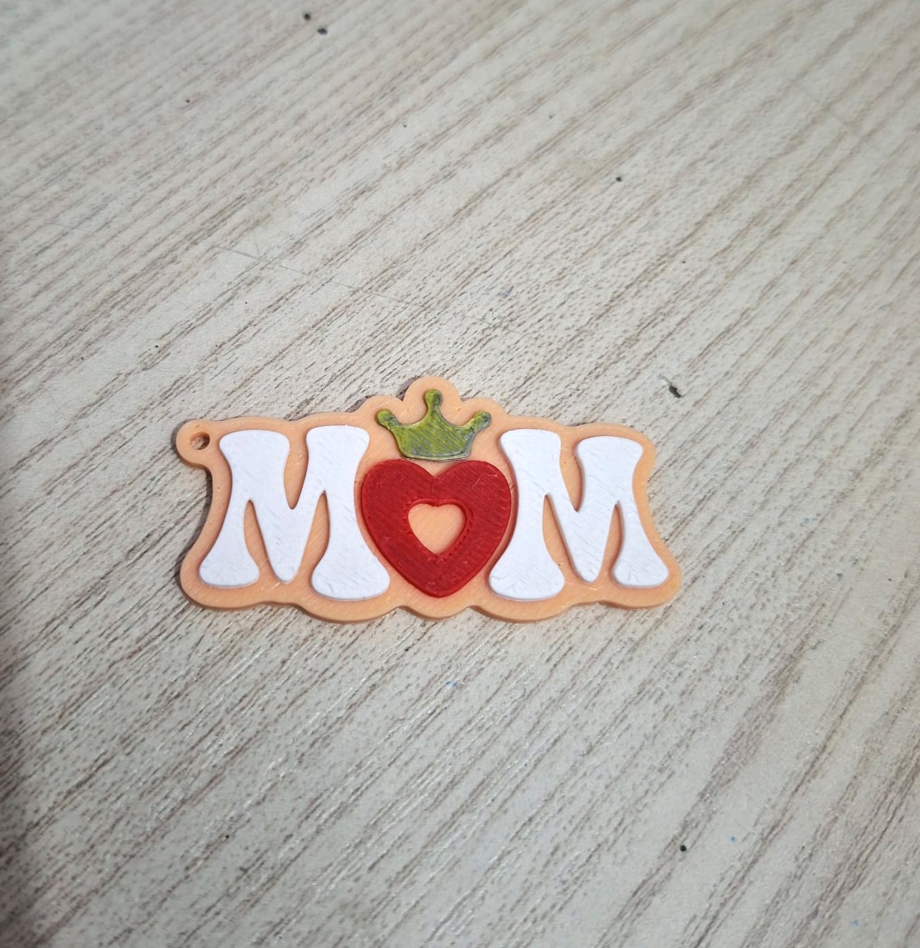 MOM Queen Keychain - Multicolor