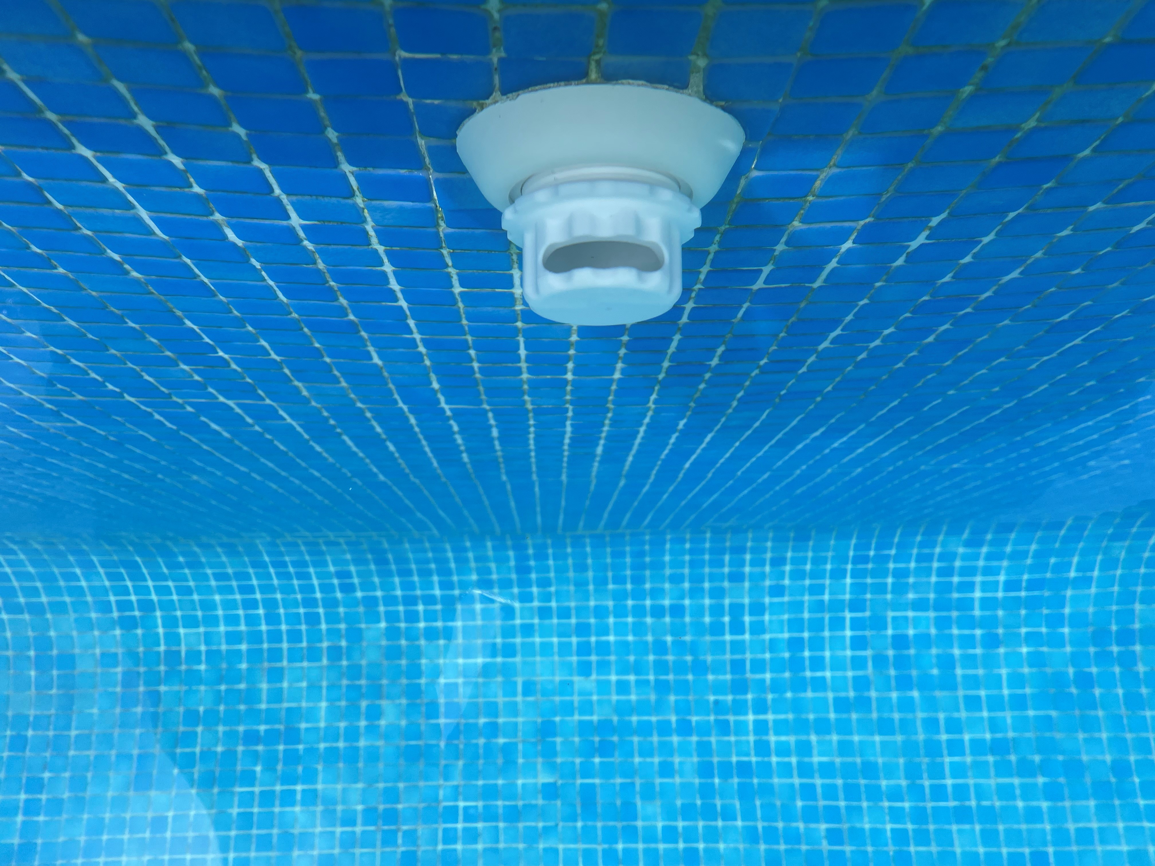Tapa Piscina Toma Barrendera 1 1/2"
